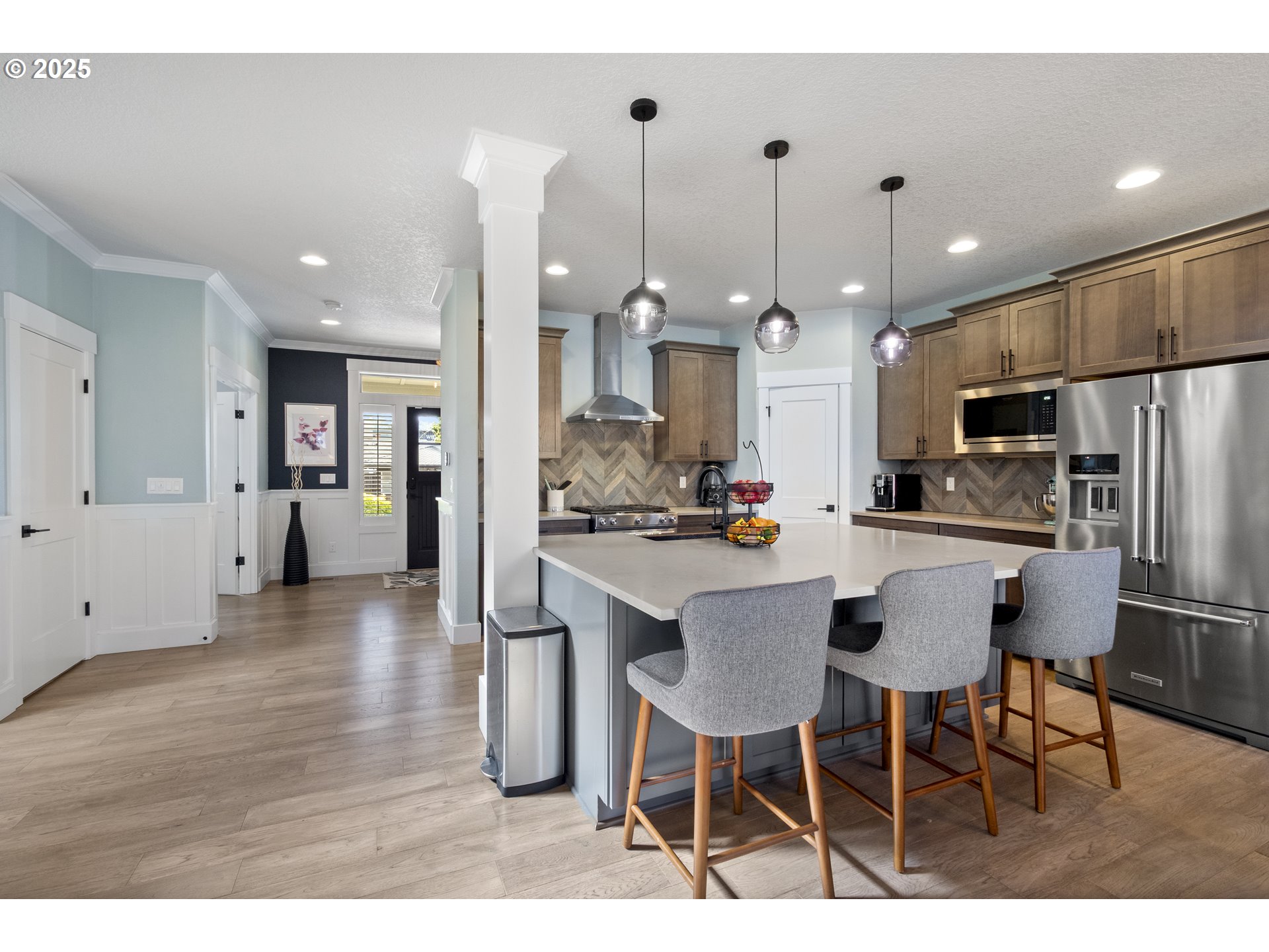 2113 WILLAMETTE FALLS DR