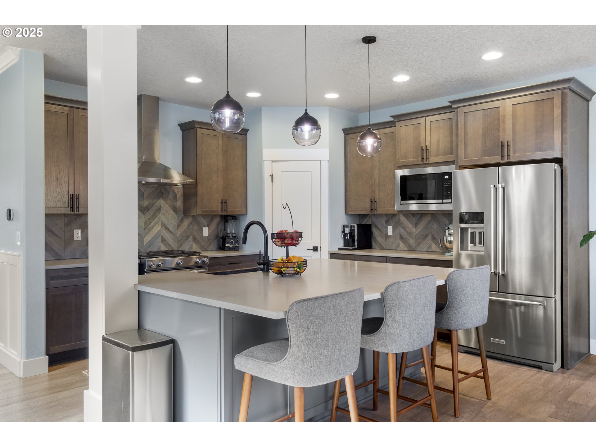 2113 WILLAMETTE FALLS DR