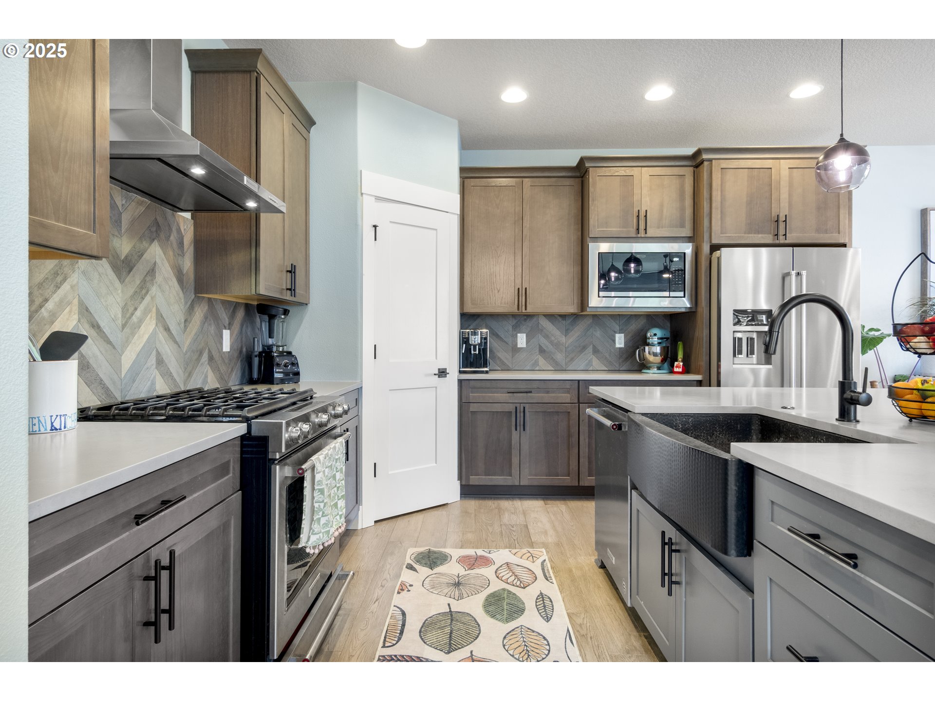 2113 WILLAMETTE FALLS DR
