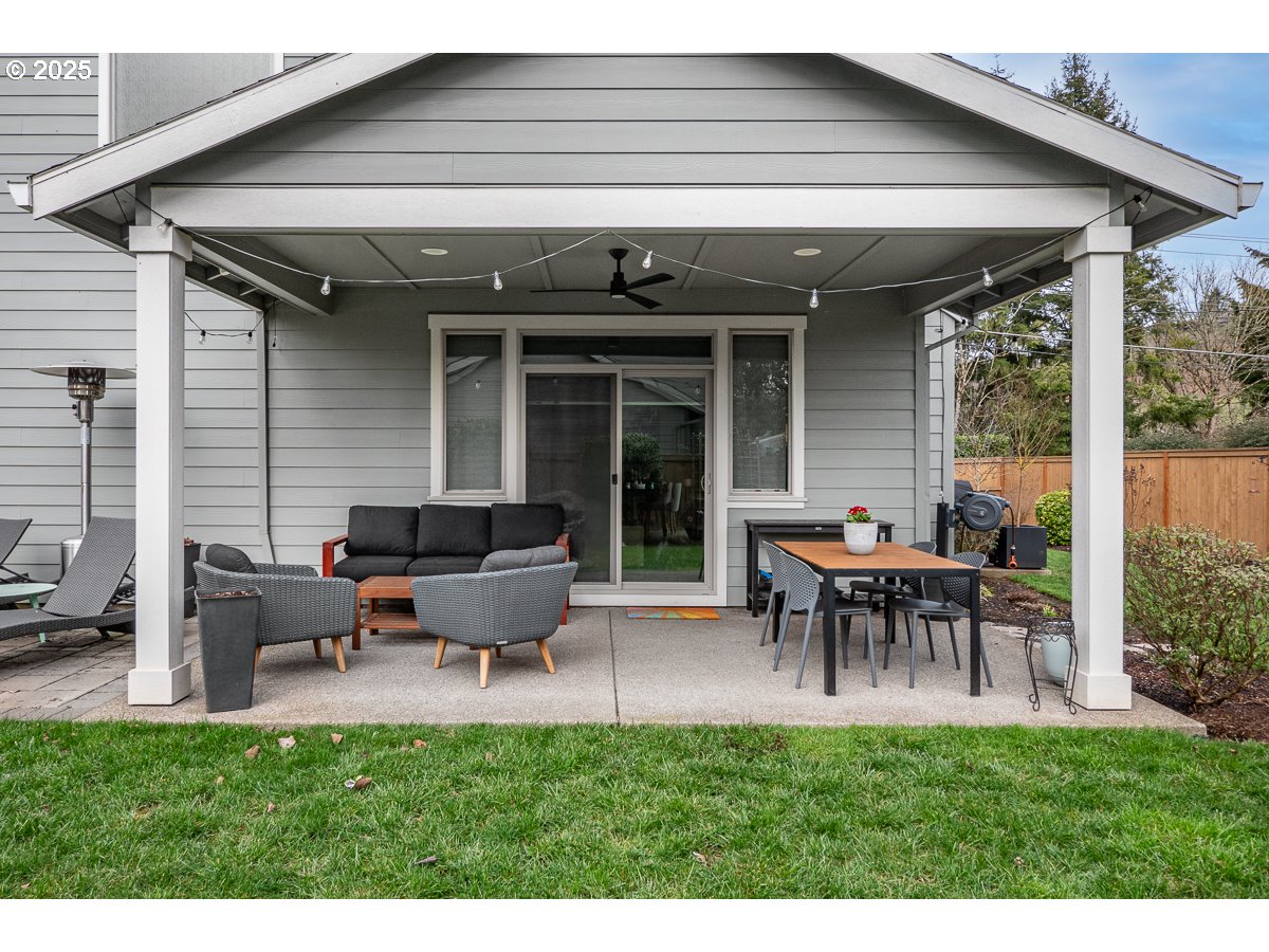 2113 WILLAMETTE FALLS DR