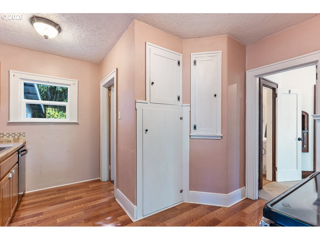 173 PIONEER AVE