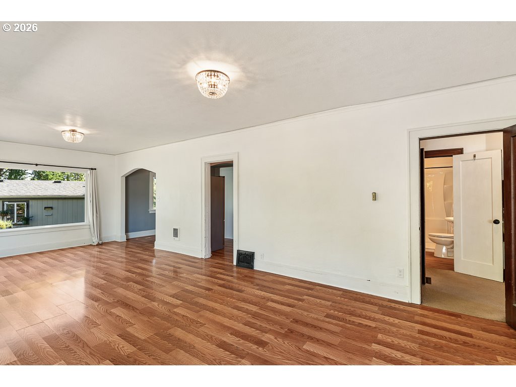 173 PIONEER AVE