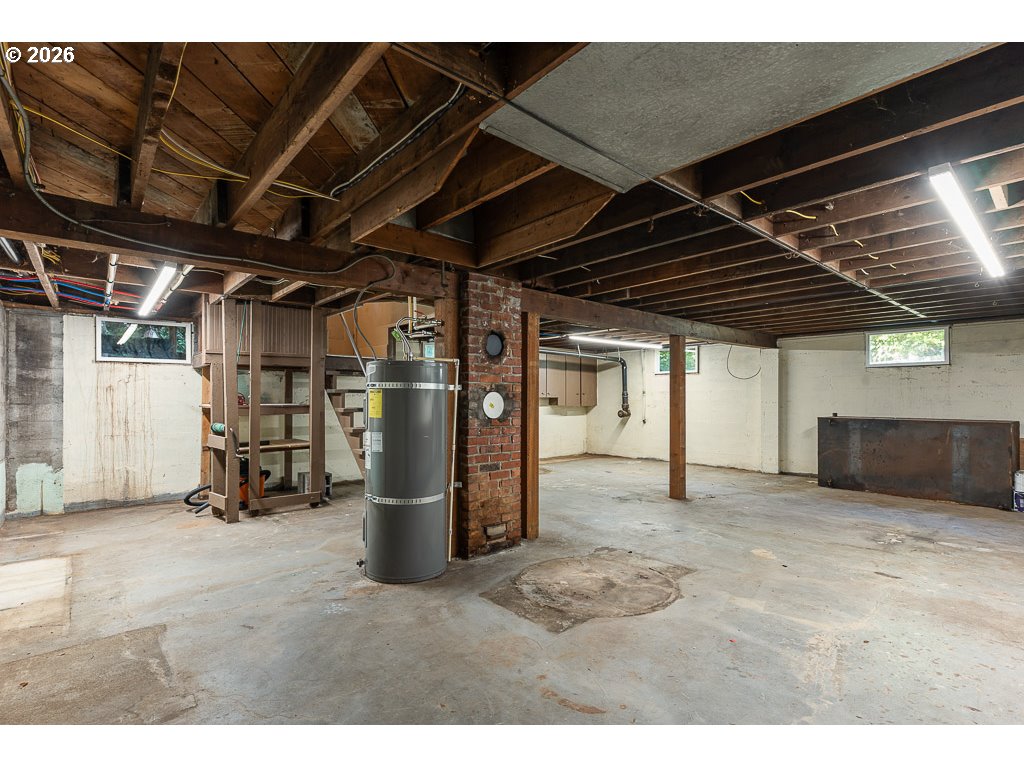 173 PIONEER AVE
