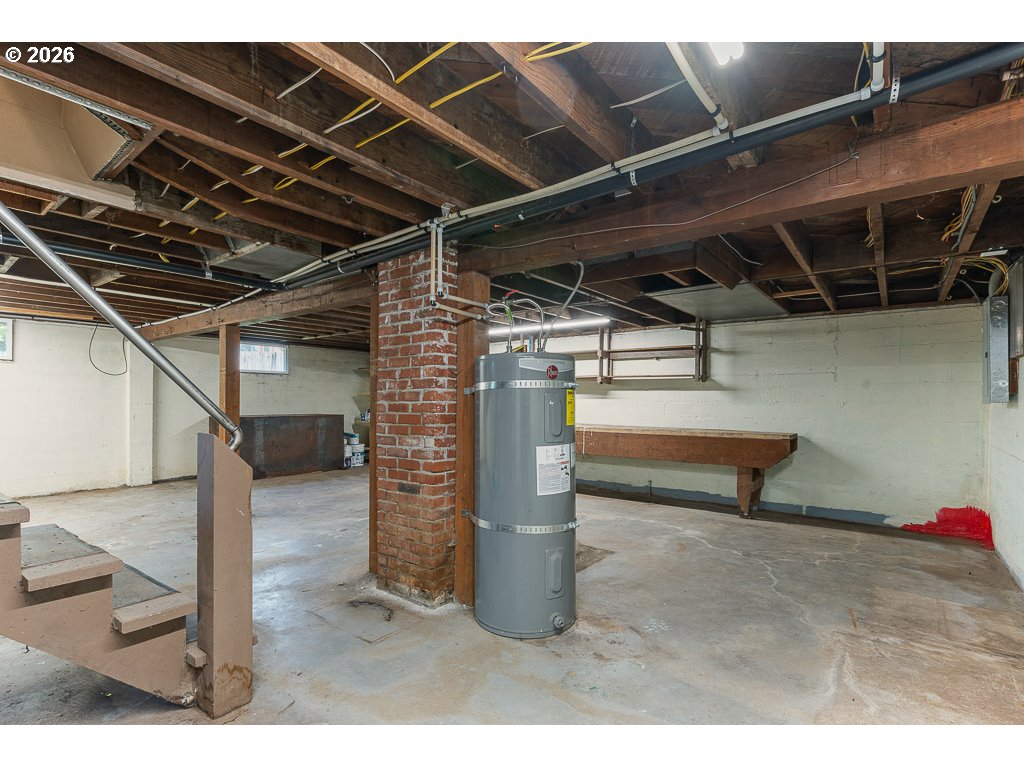 173 PIONEER AVE
