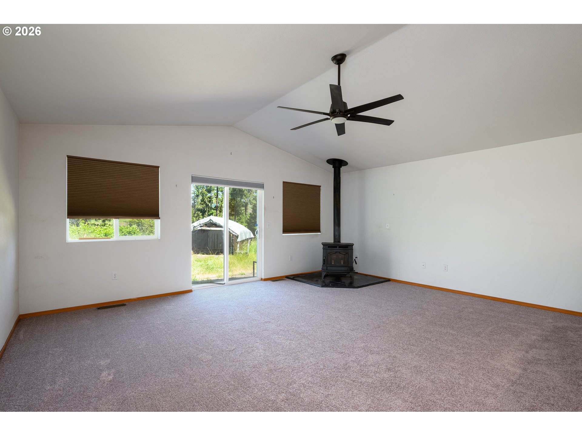 781 LONE ROCK RD