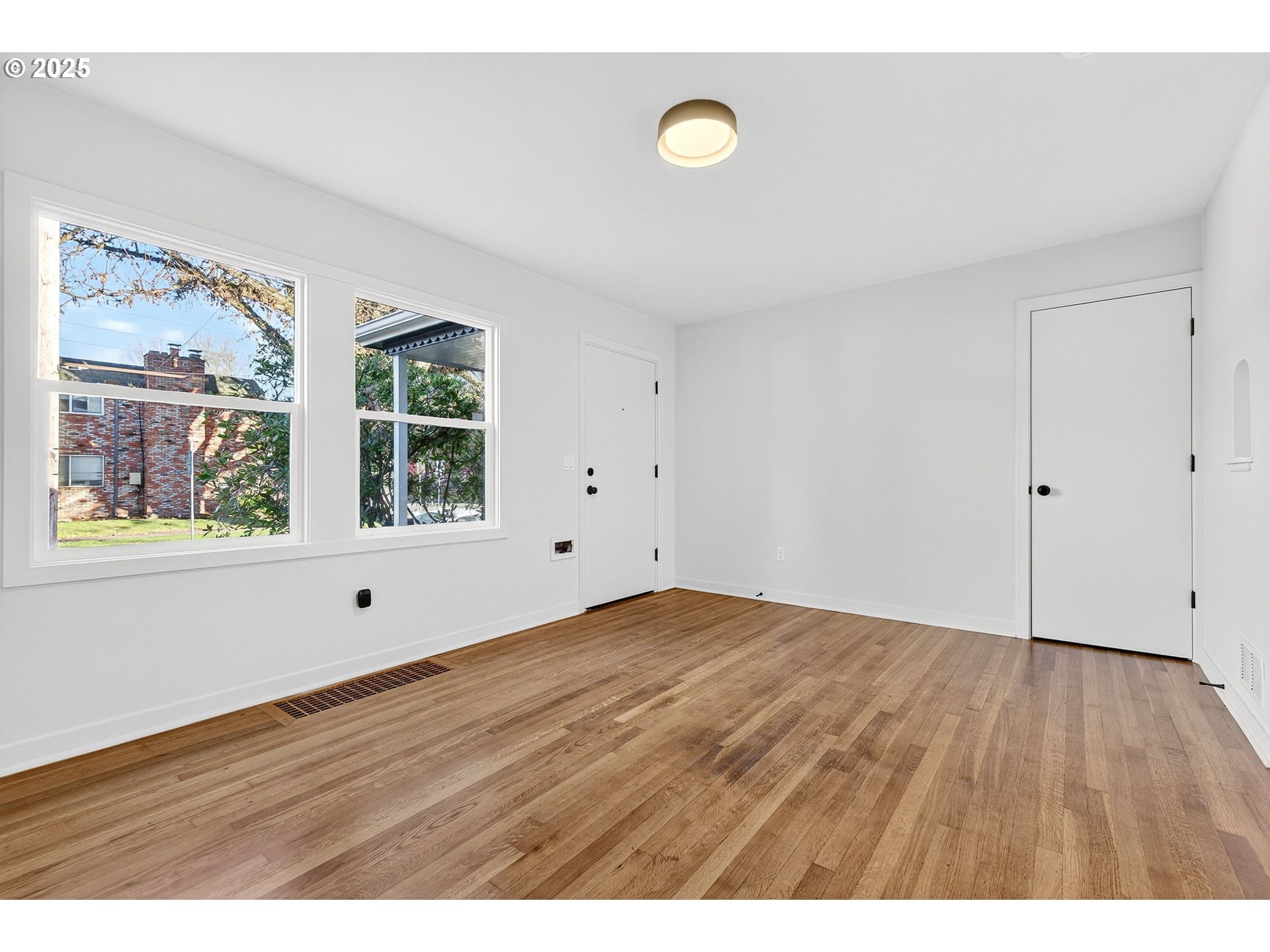 2938 SE WASHINGTON ST