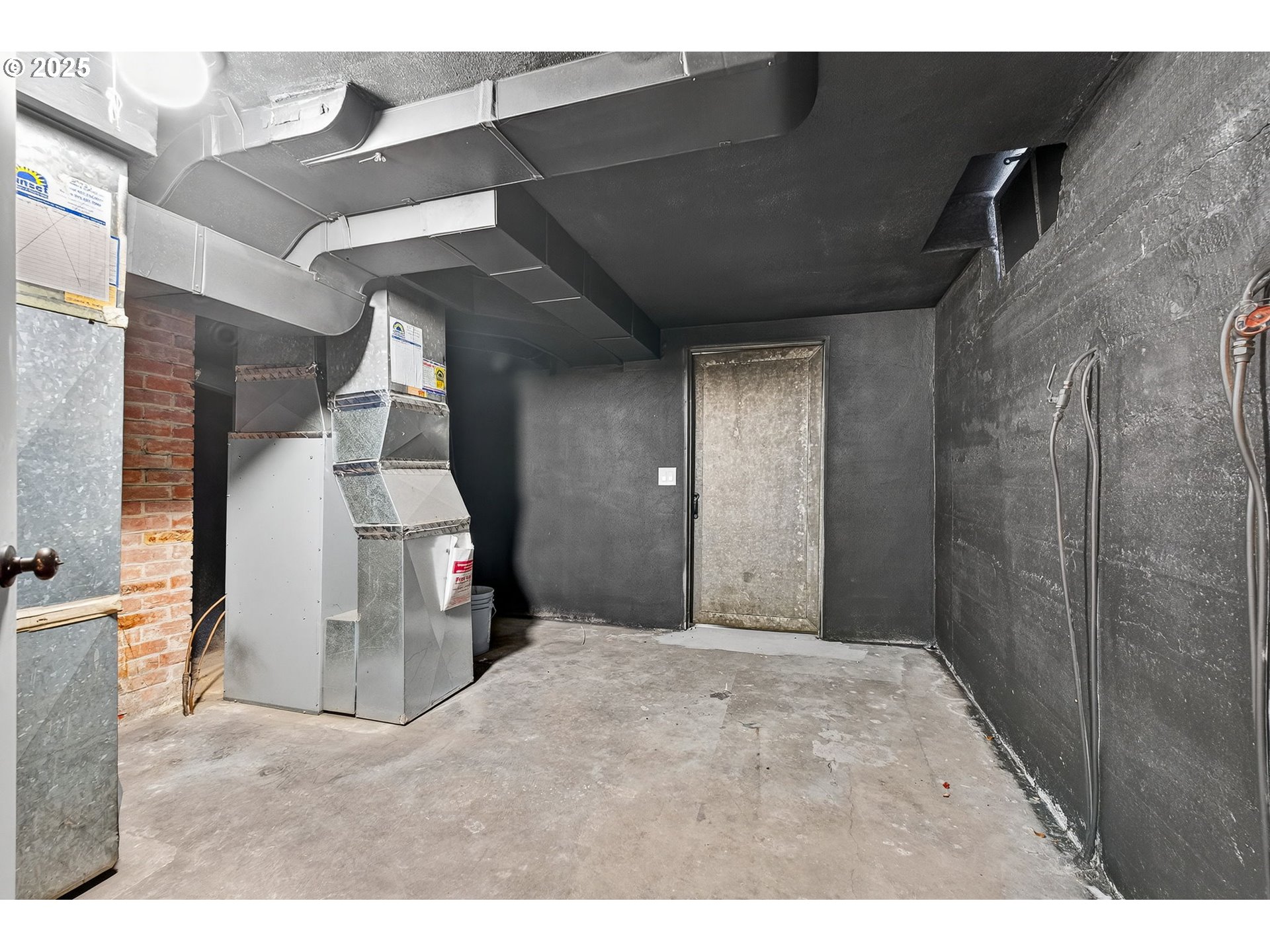 2938 SE WASHINGTON ST