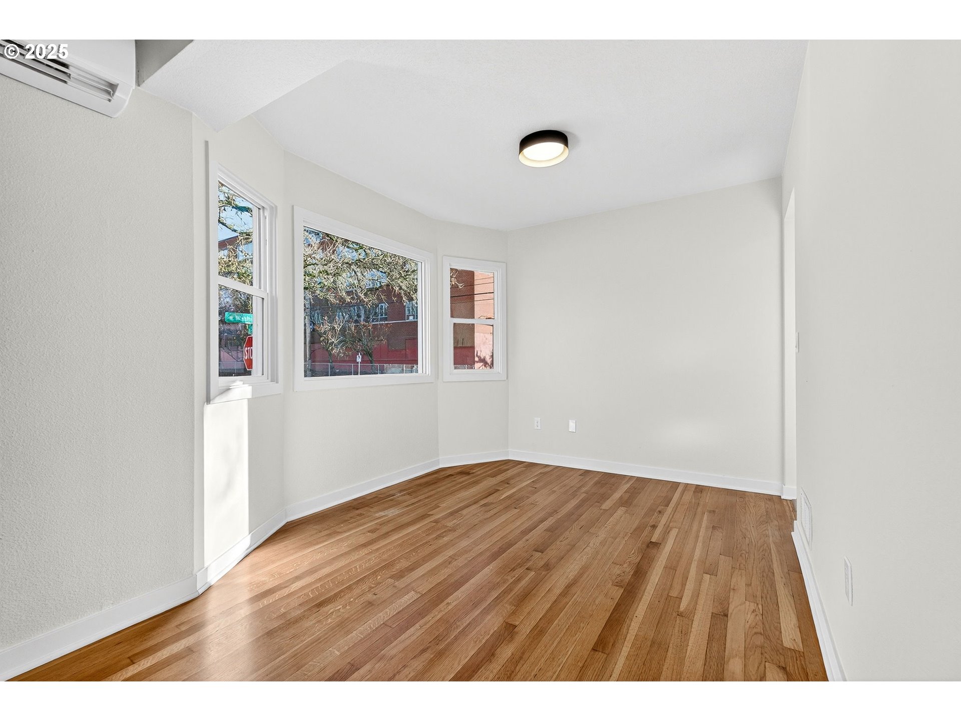 2938 SE WASHINGTON ST