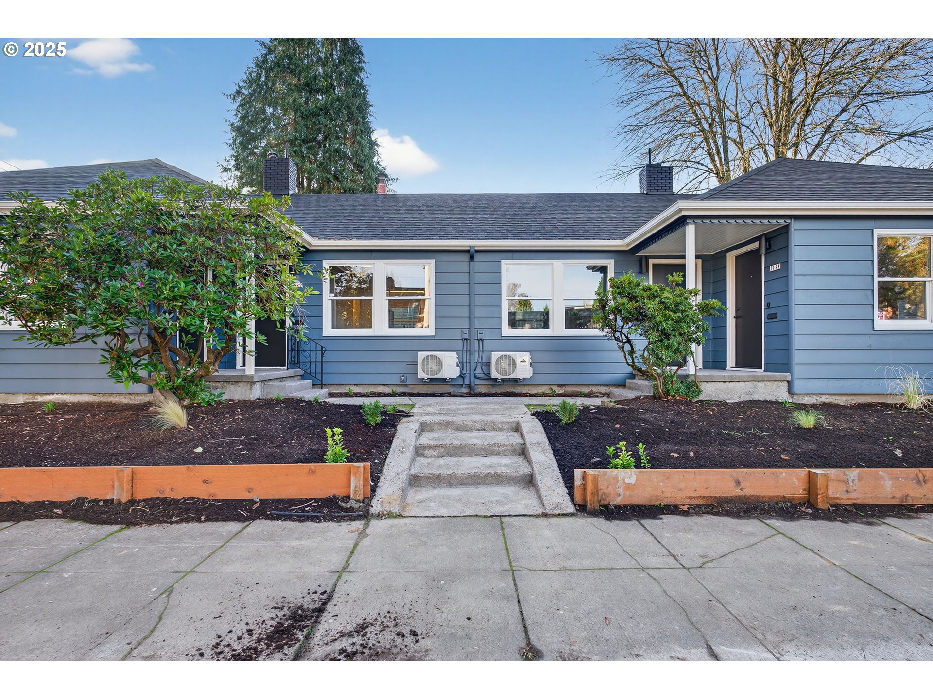 2938 SE WASHINGTON ST