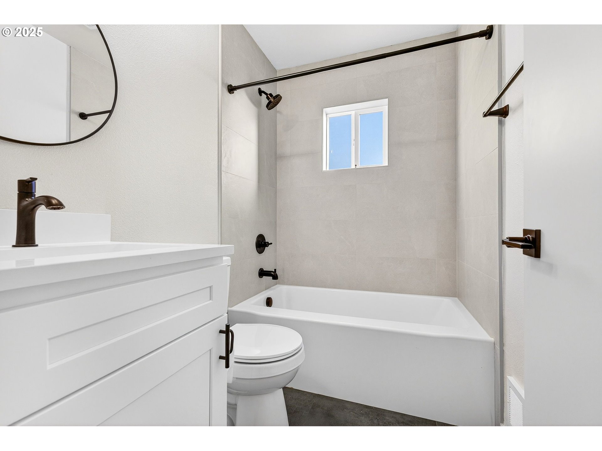 2938 SE WASHINGTON ST