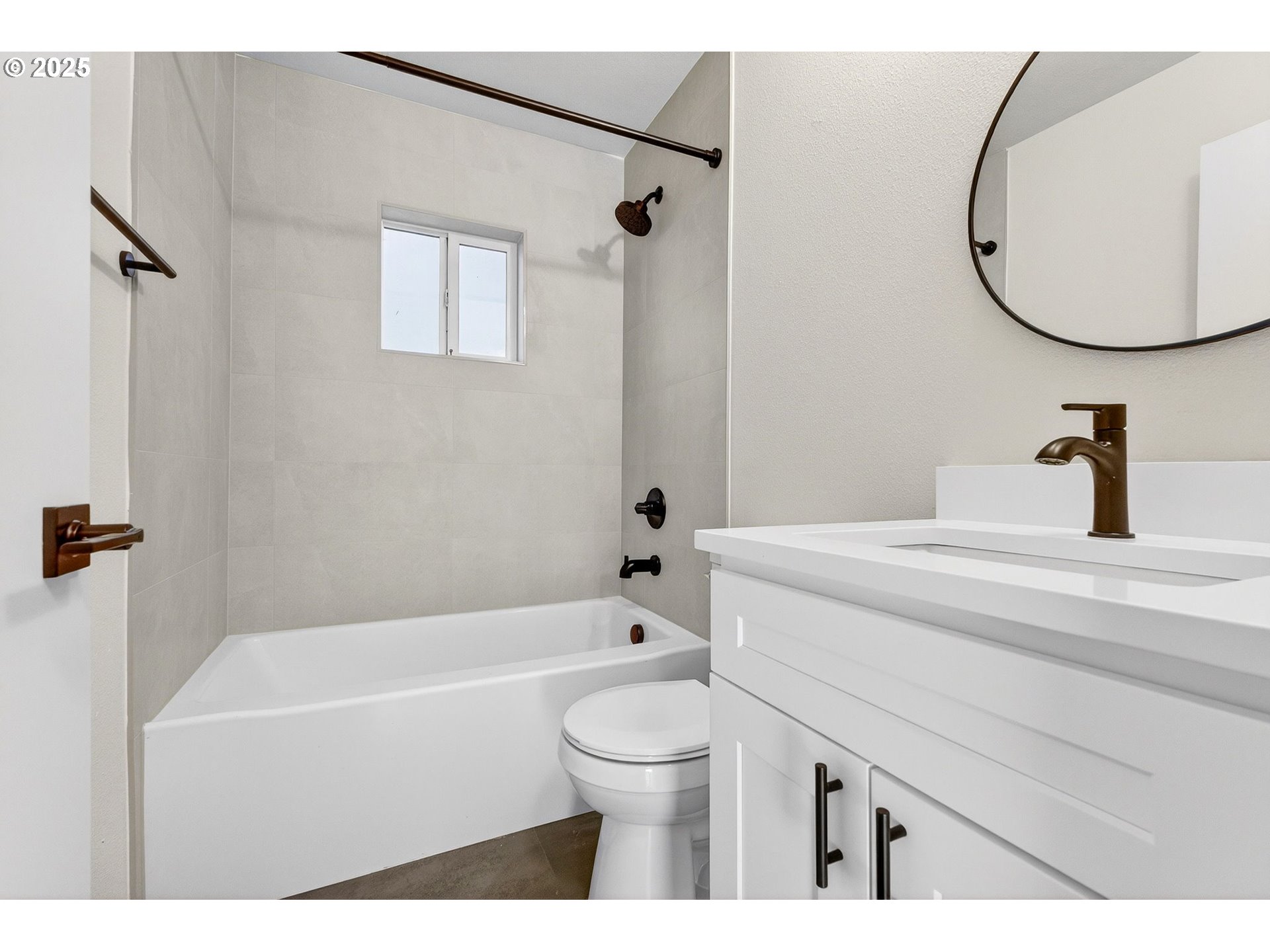 2938 SE WASHINGTON ST