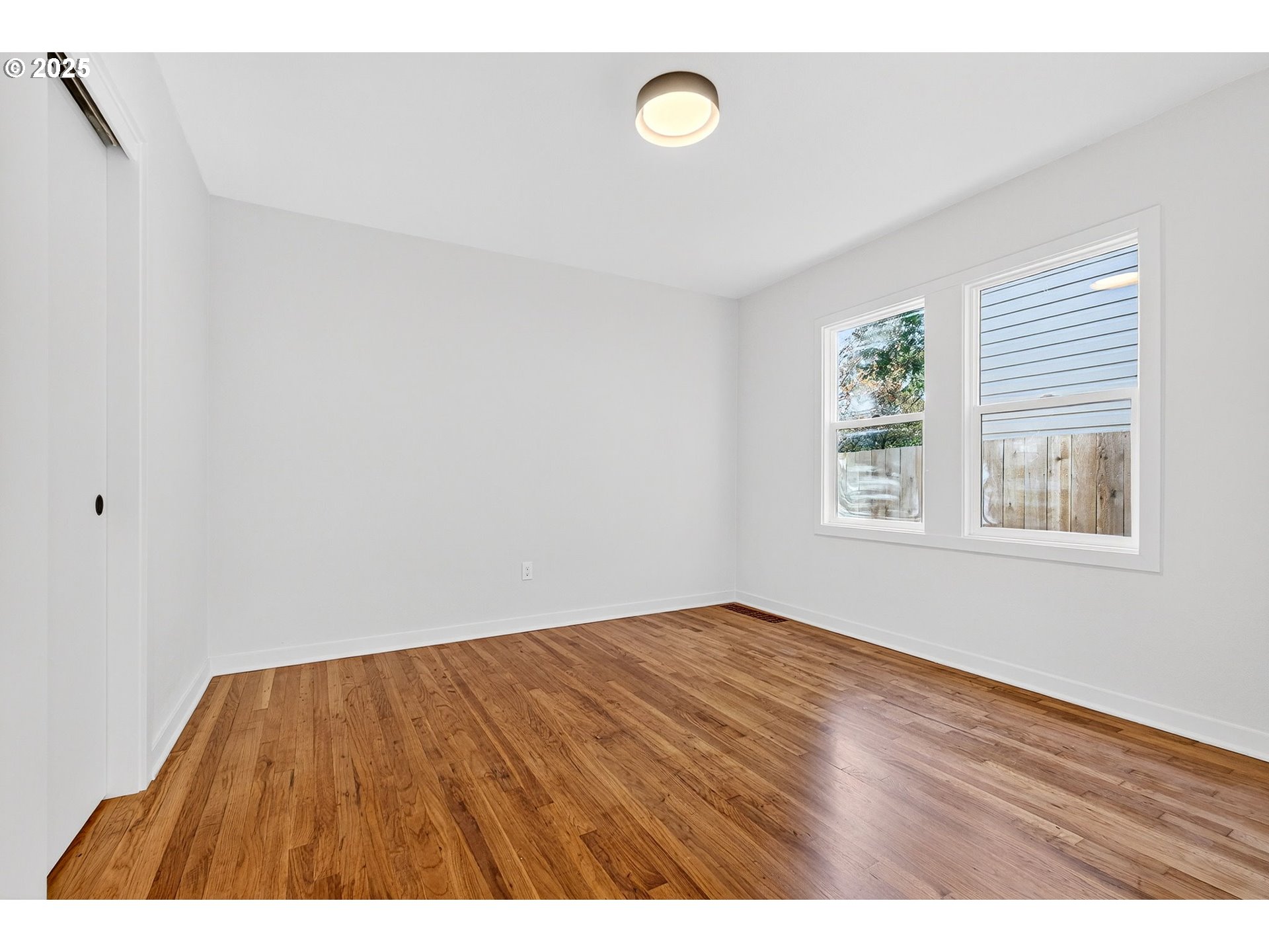 2938 SE WASHINGTON ST