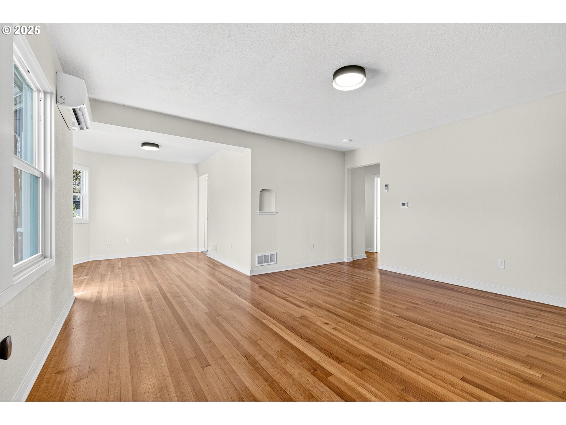 2938 SE WASHINGTON ST