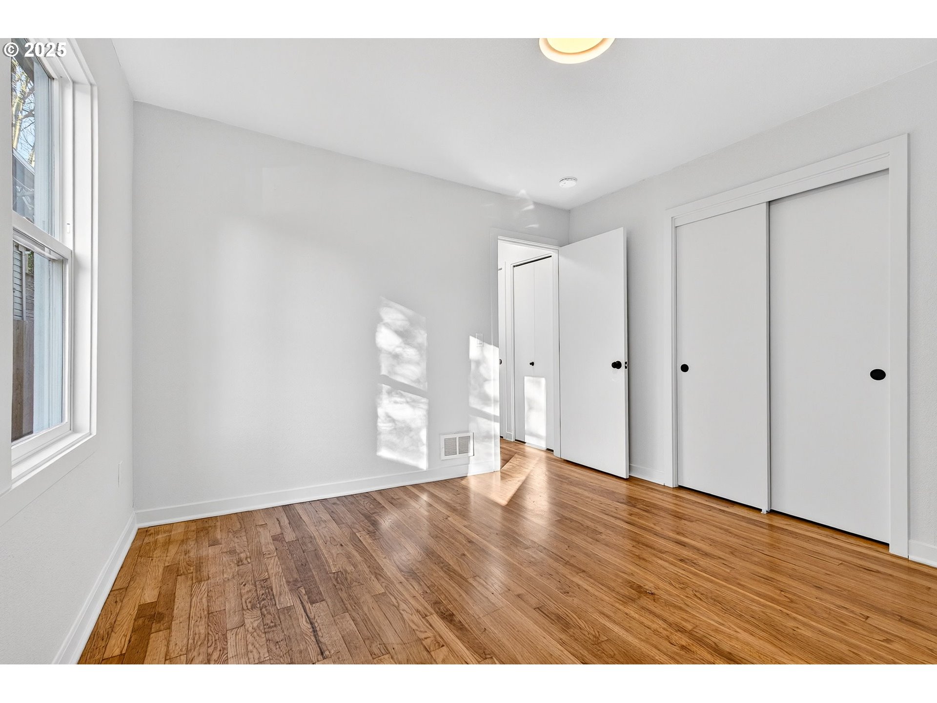 2938 SE WASHINGTON ST