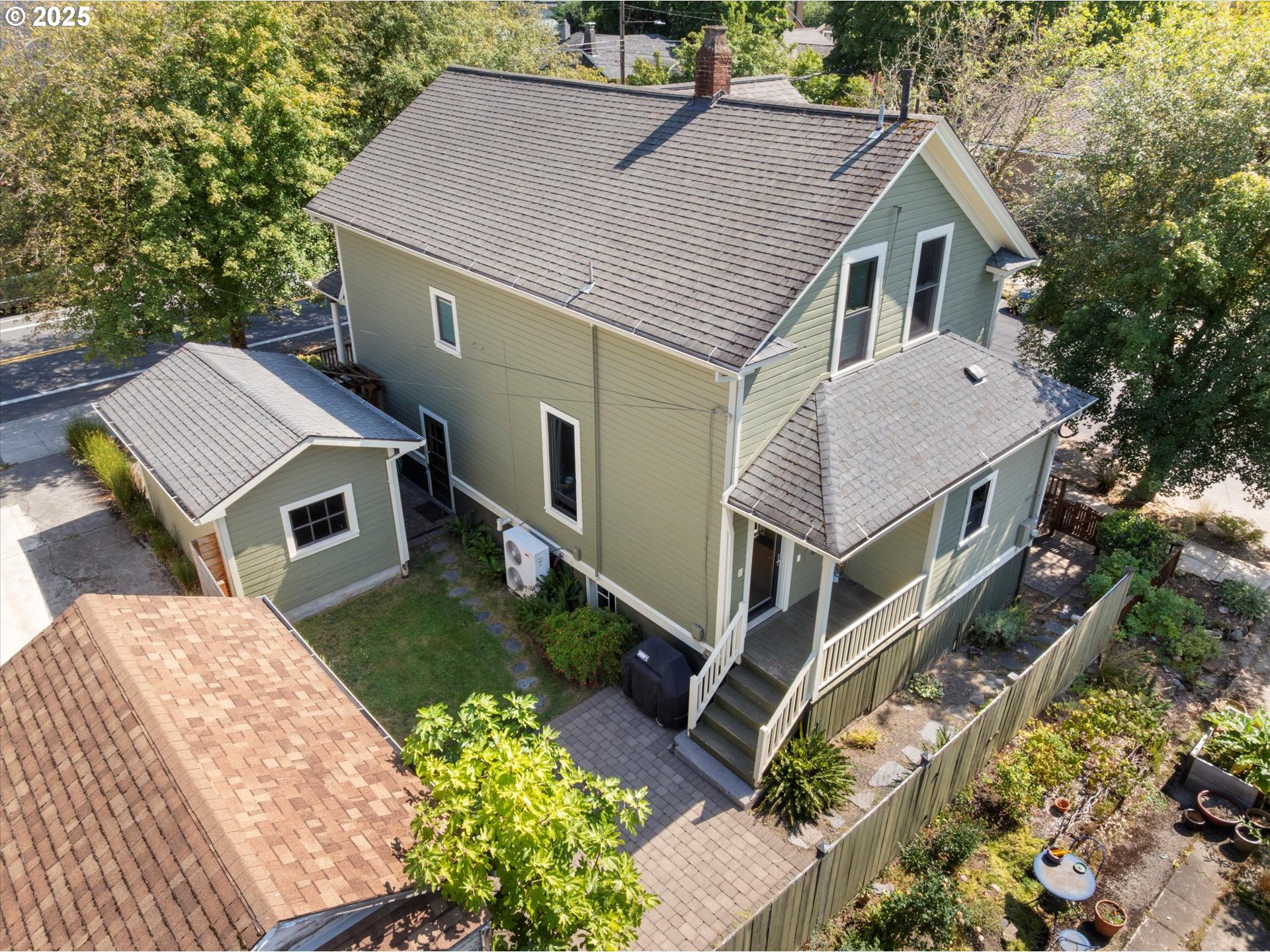 2933 SE 26TH AVE