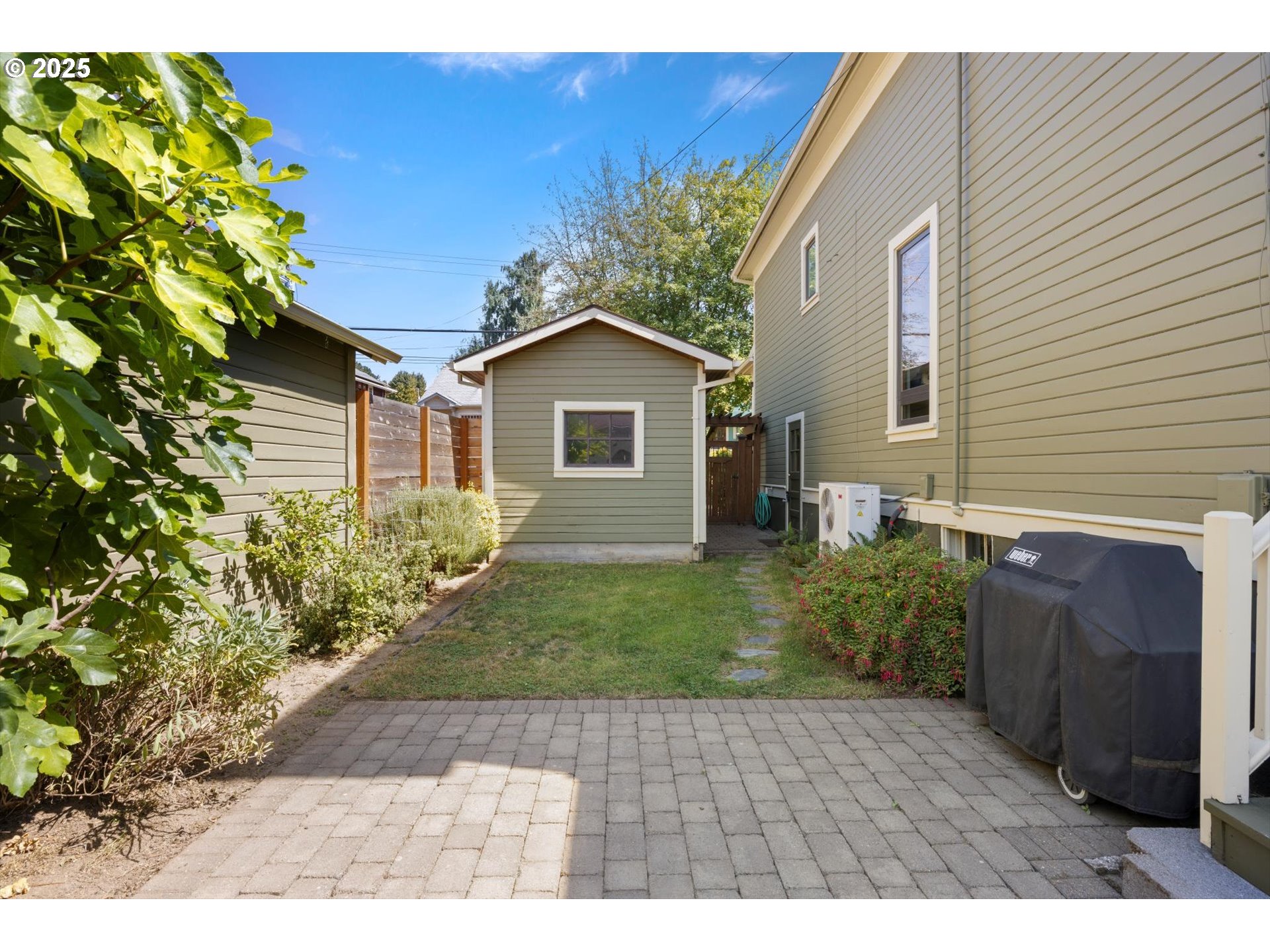 2933 SE 26TH AVE