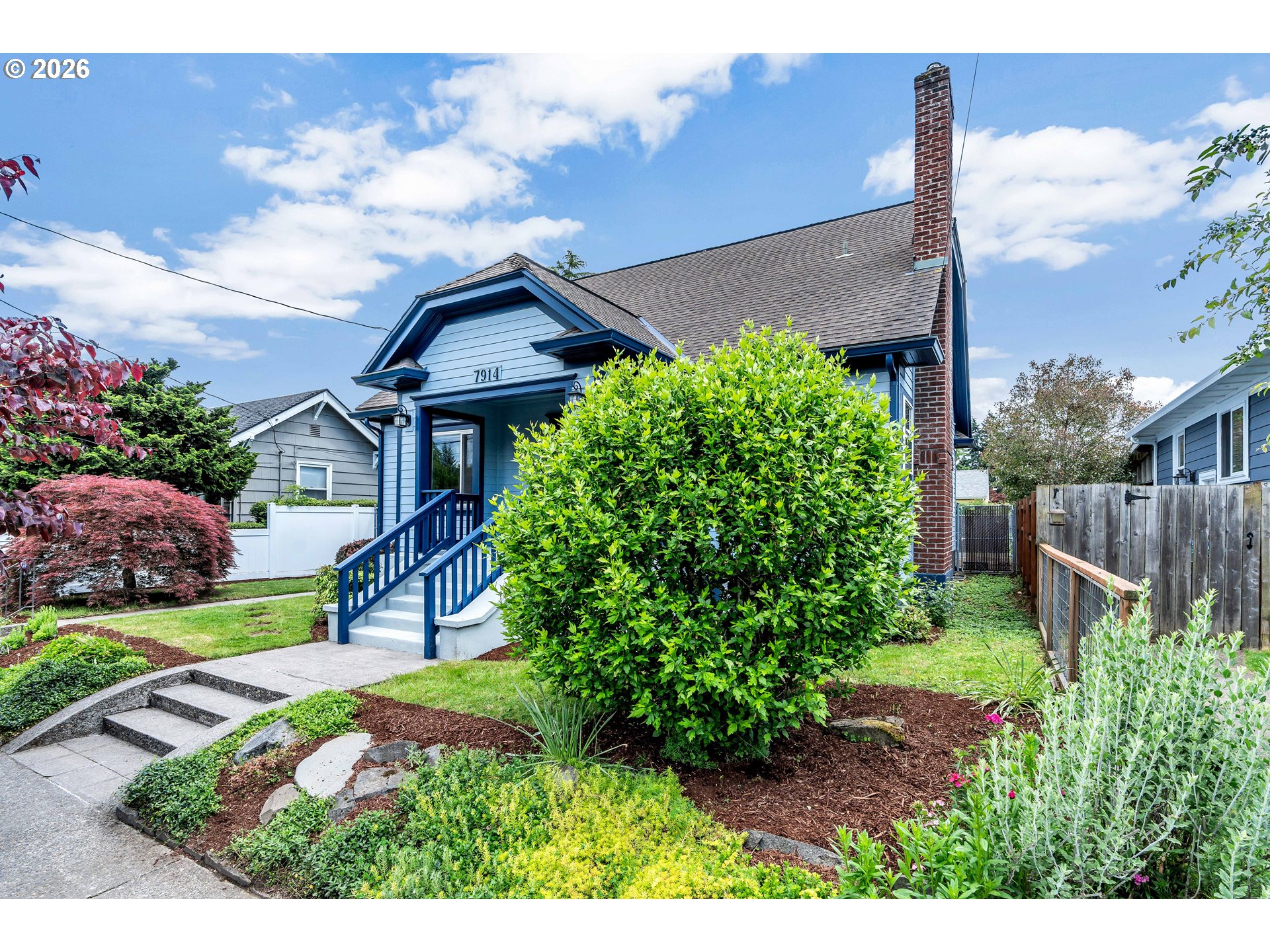 7914 7916 SE MAIN ST