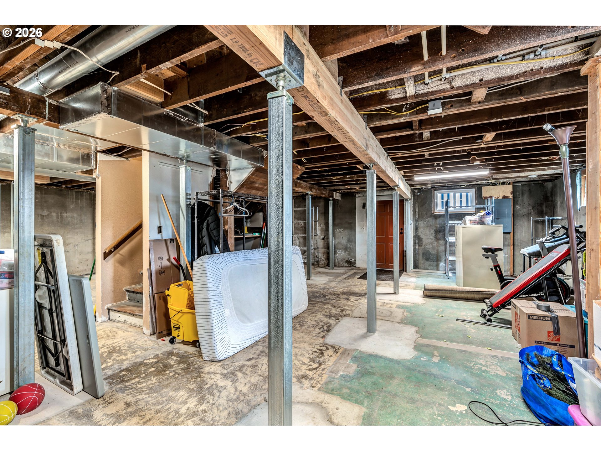 7914 7916 SE MAIN ST