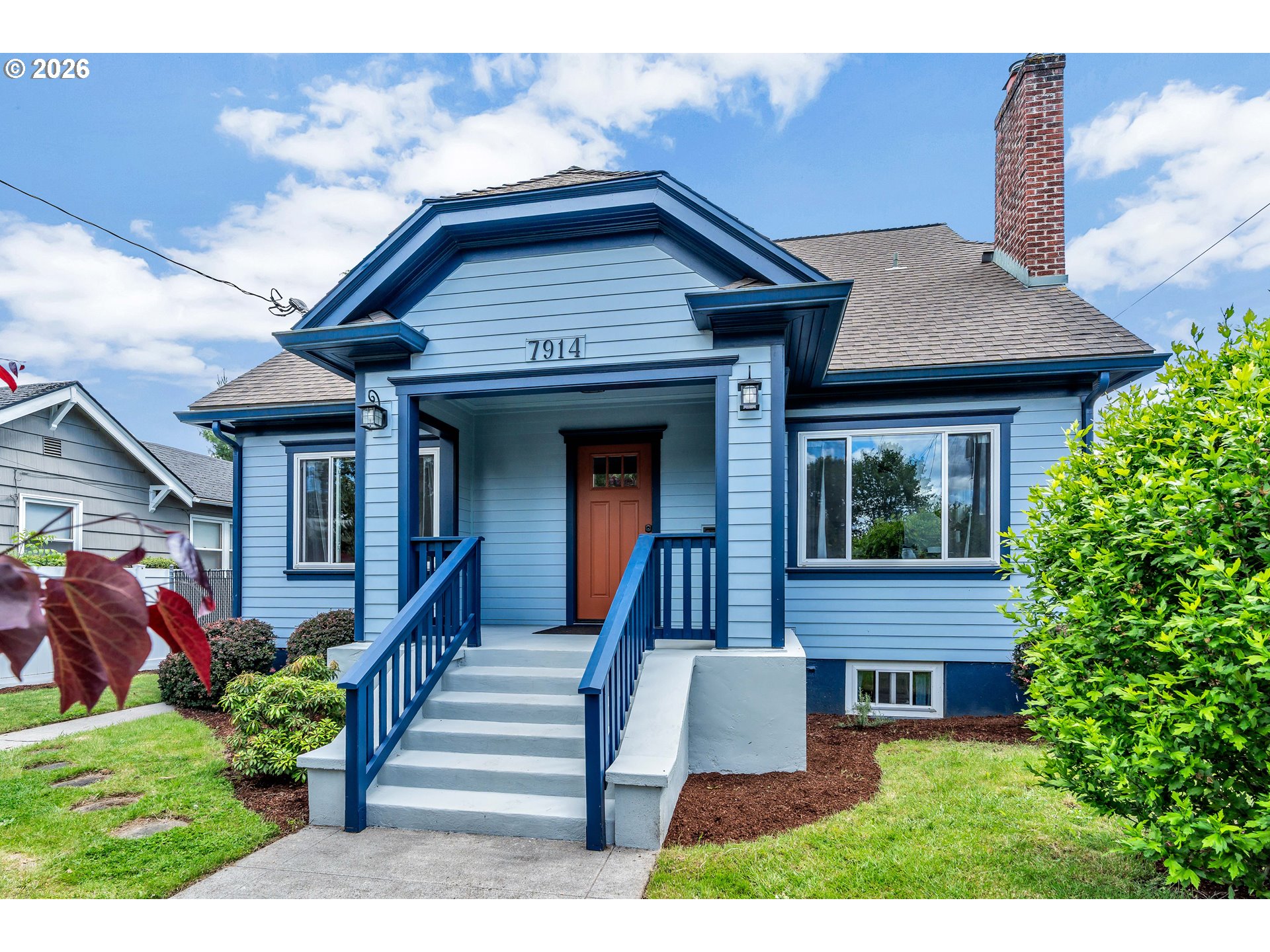 7914 7916 SE MAIN ST