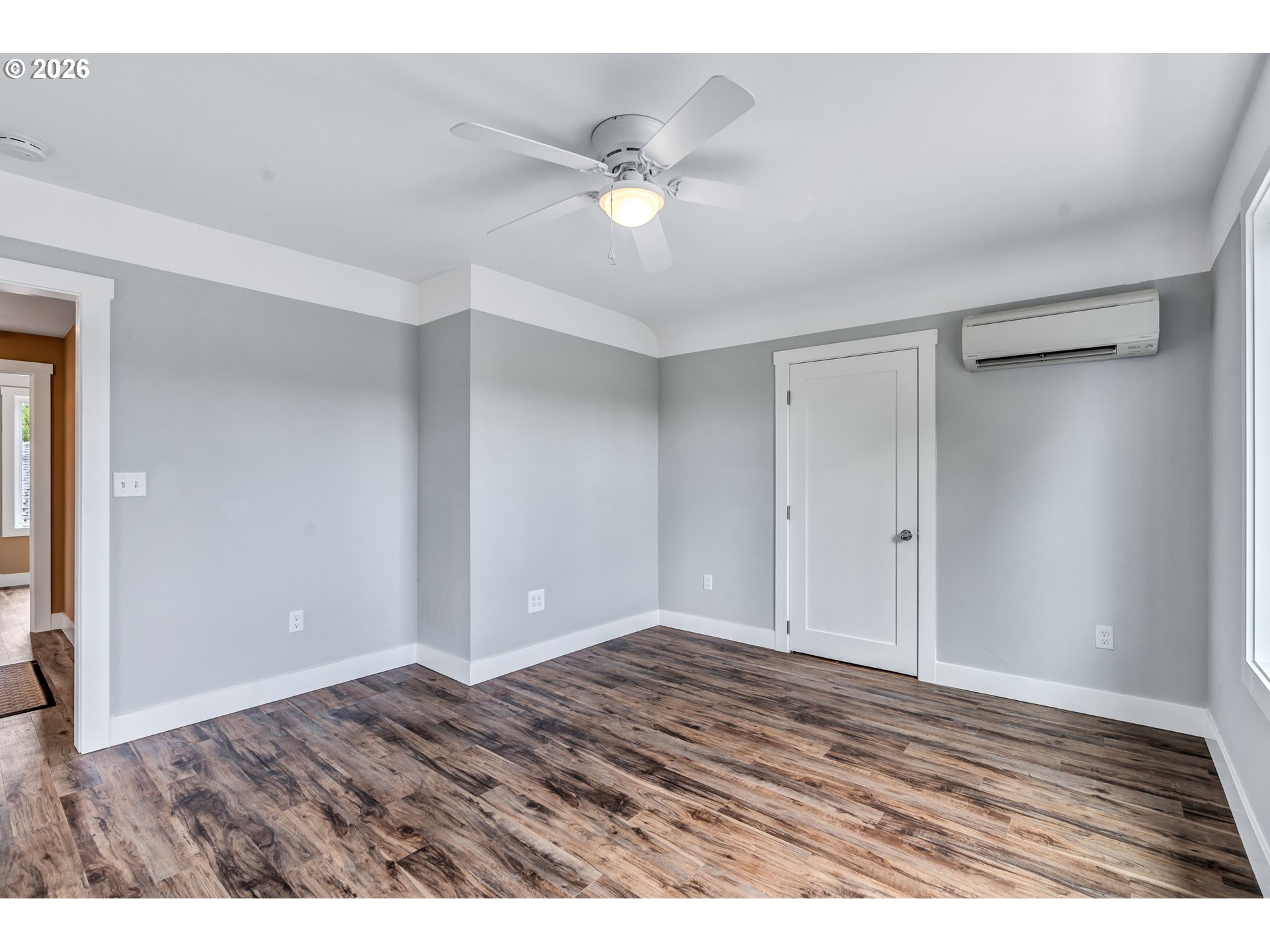 7914 7916 SE MAIN ST