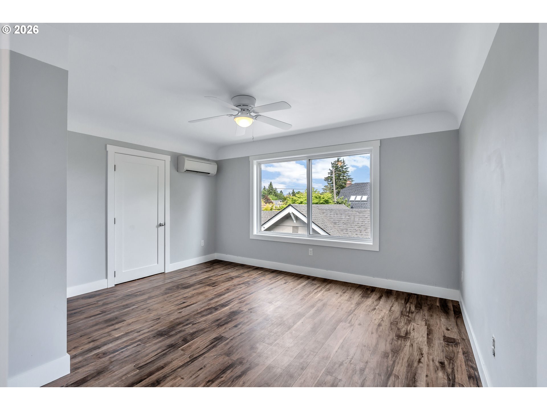 7914 7916 SE MAIN ST