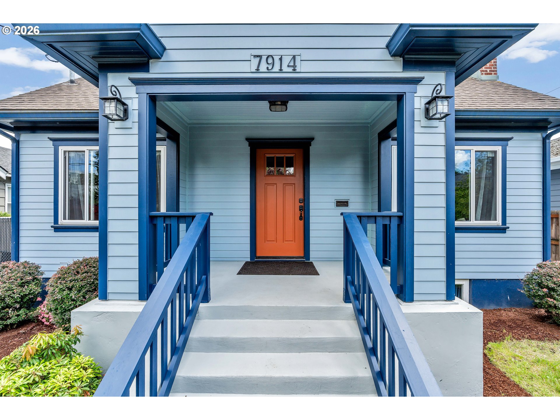 7914 7916 SE MAIN ST