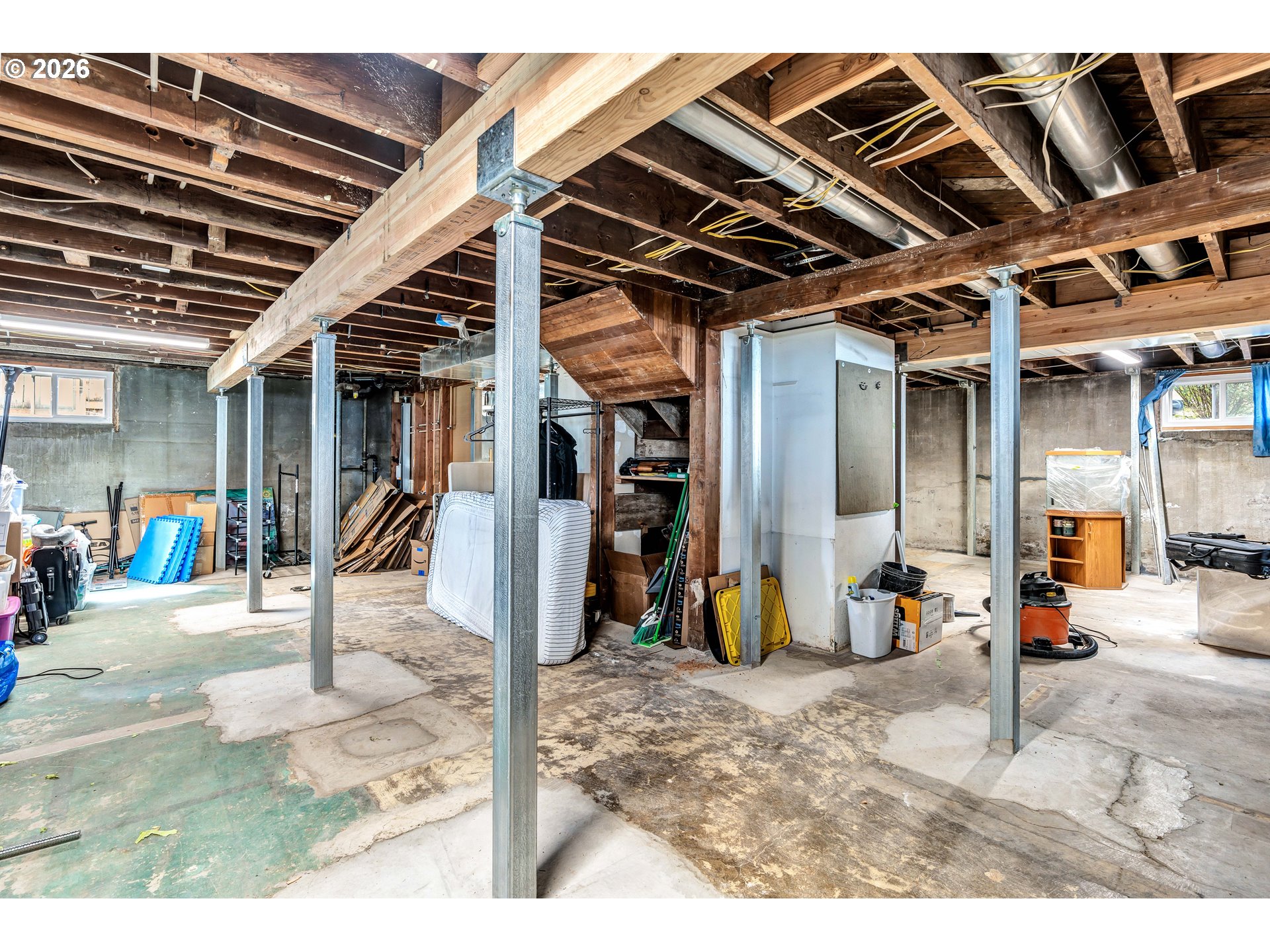 7914 7916 SE MAIN ST