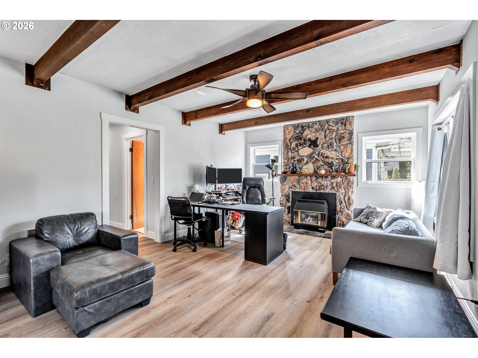7914 7916 SE MAIN ST