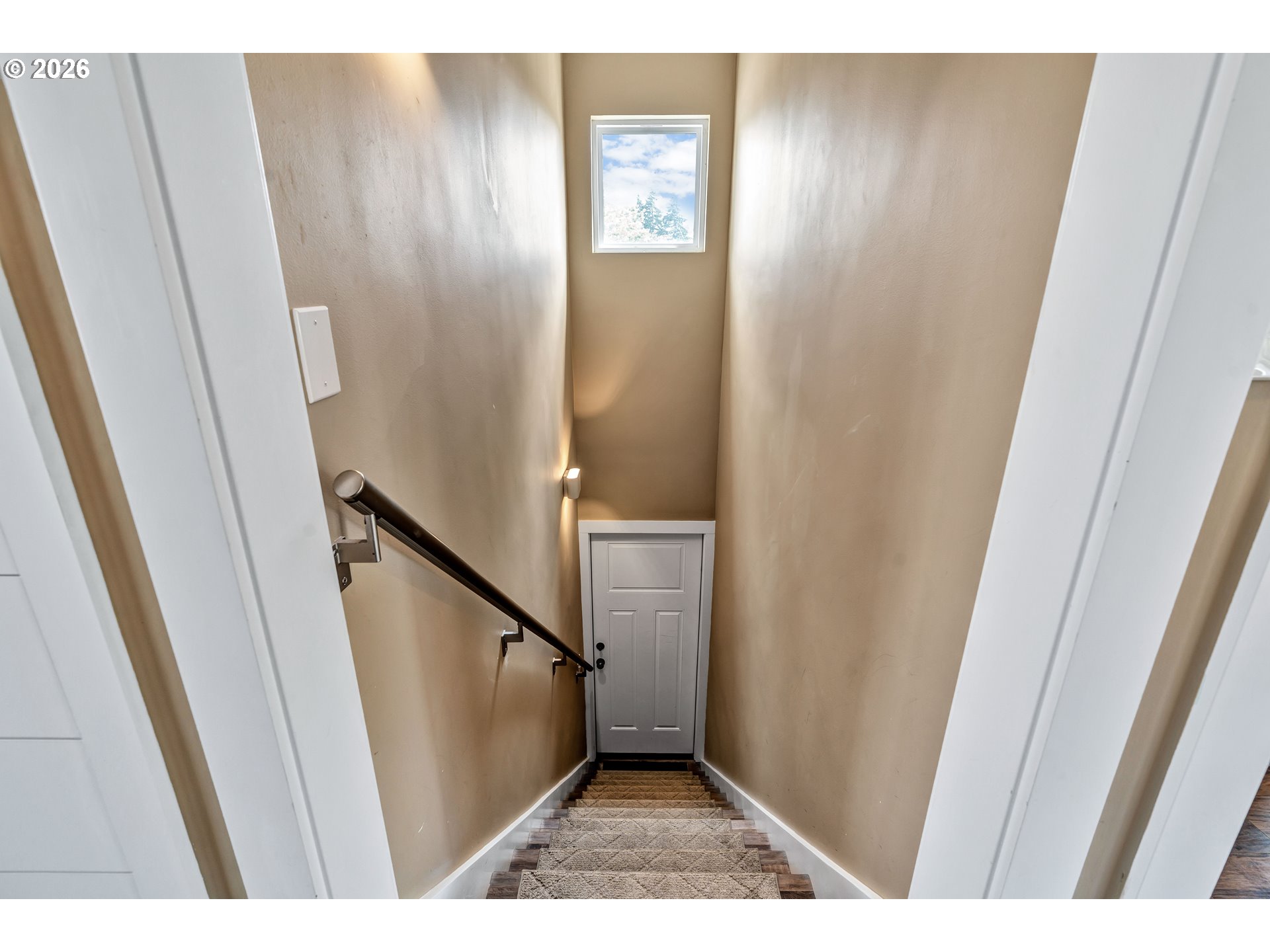 7914 7916 SE MAIN ST