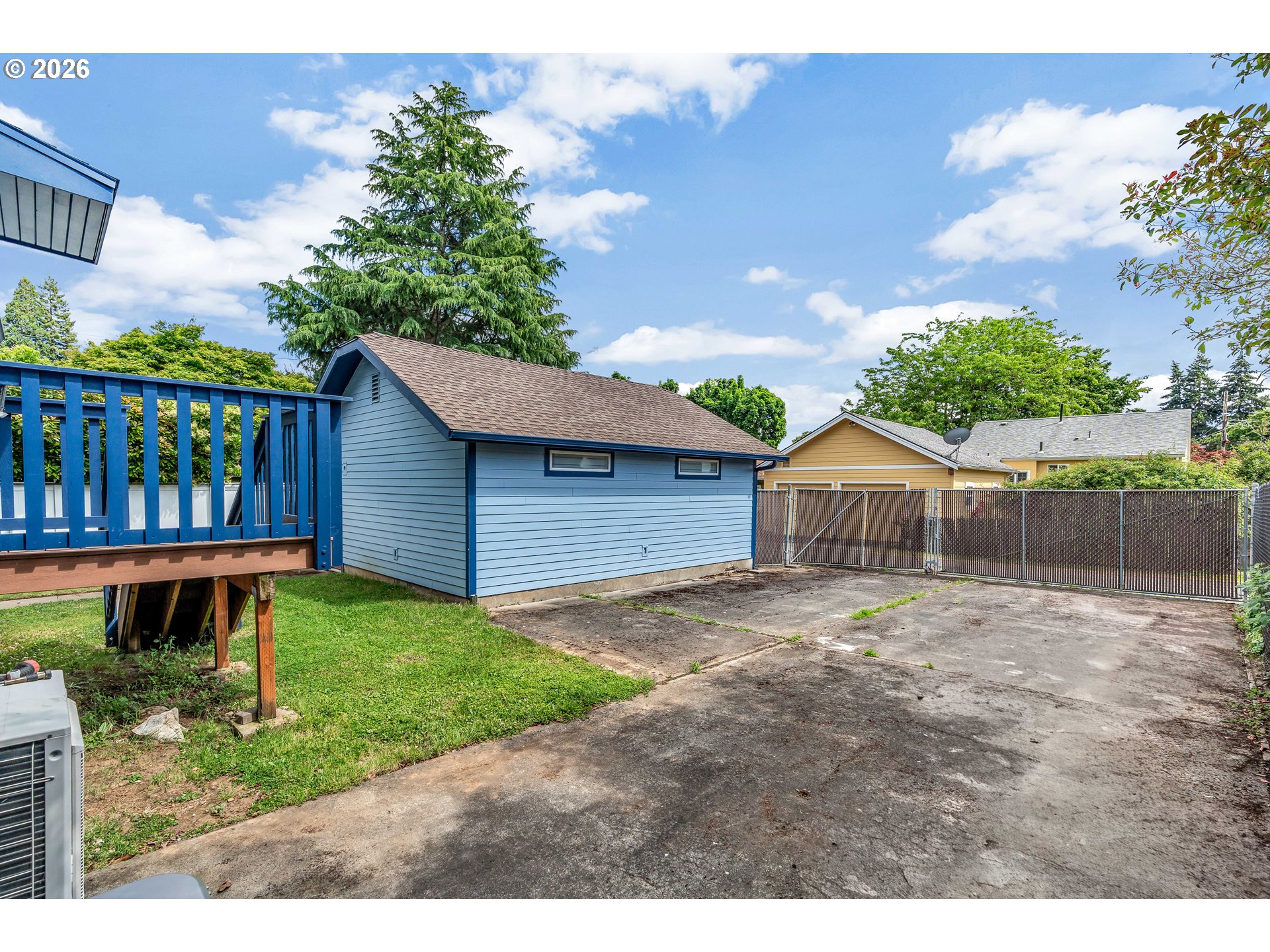 7914 7916 SE MAIN ST