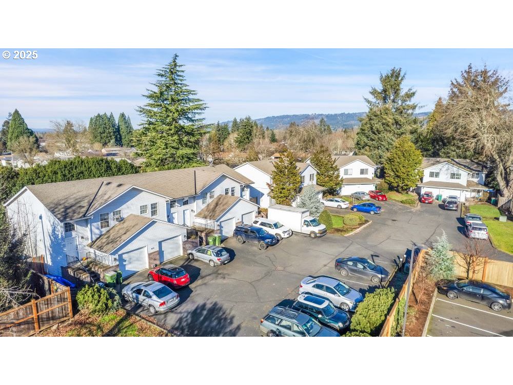 615 N ELLIOTT RD