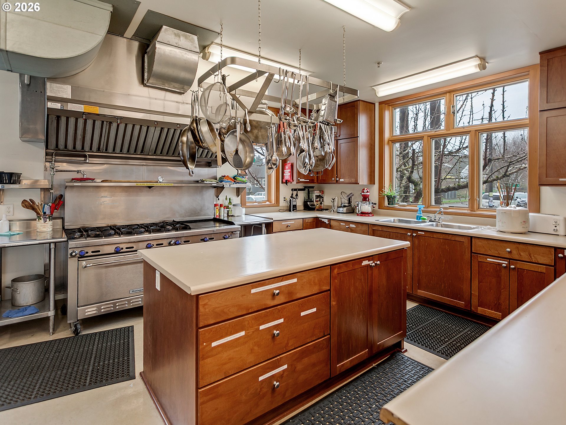 2525 N KILLINGSWORTH ST 310