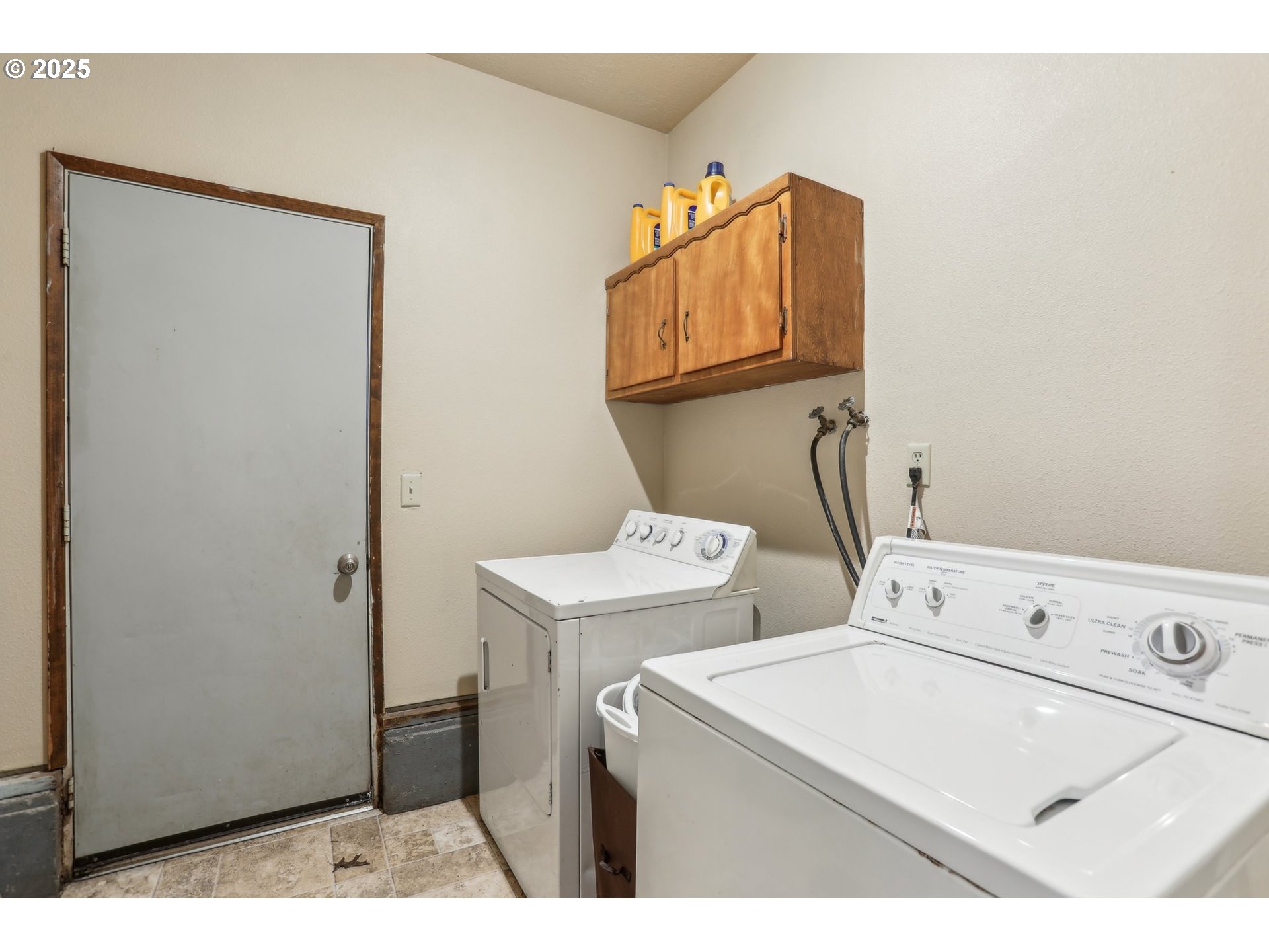 385 FIR ST, Mt. Angel