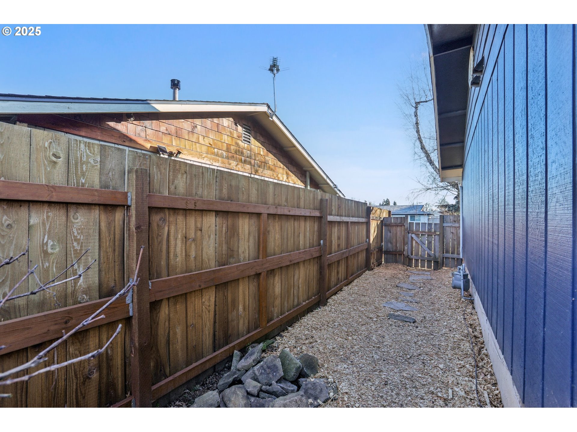 385 FIR ST, Mt. Angel