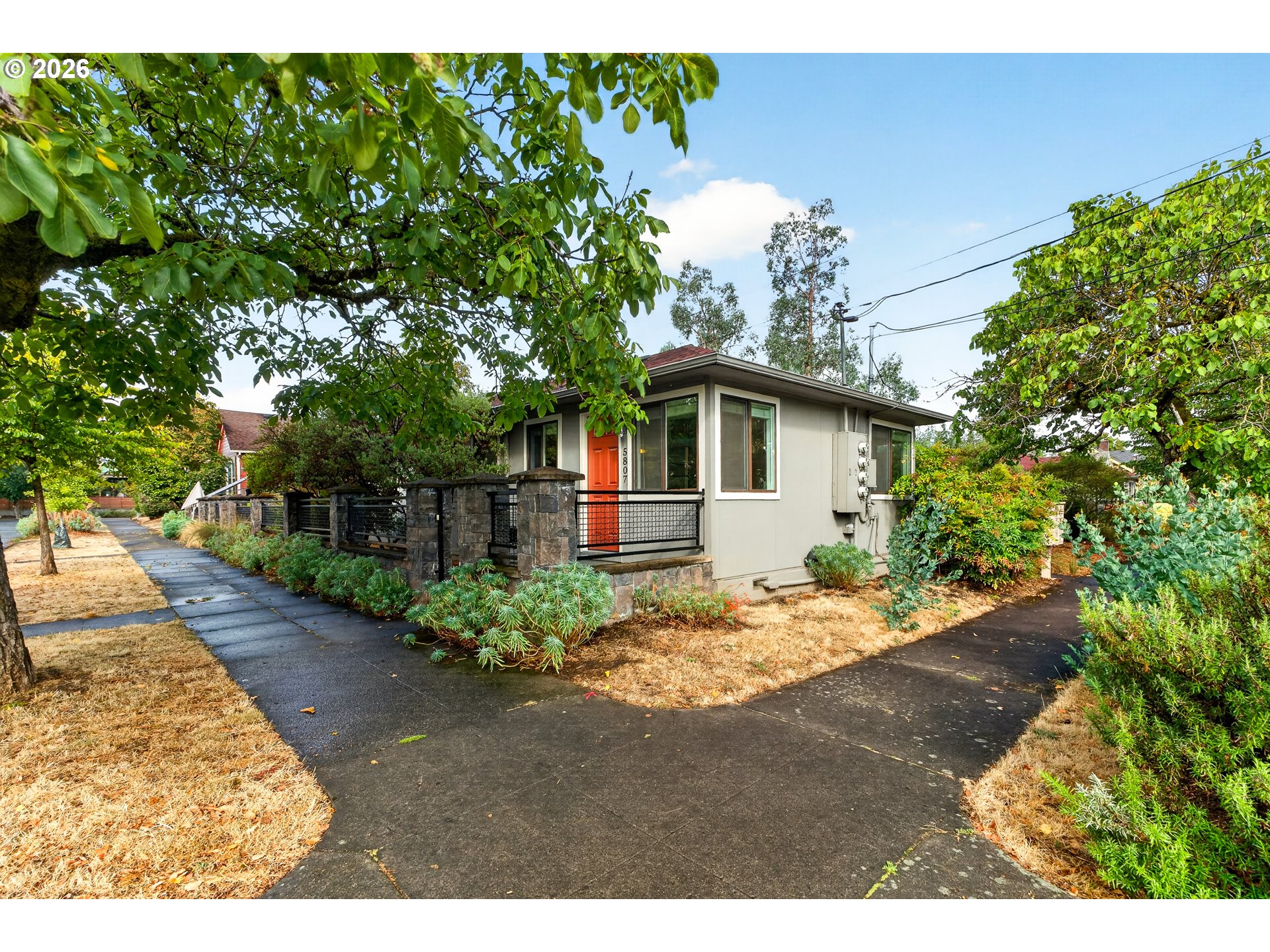 5807 NE 10TH AVE 108
