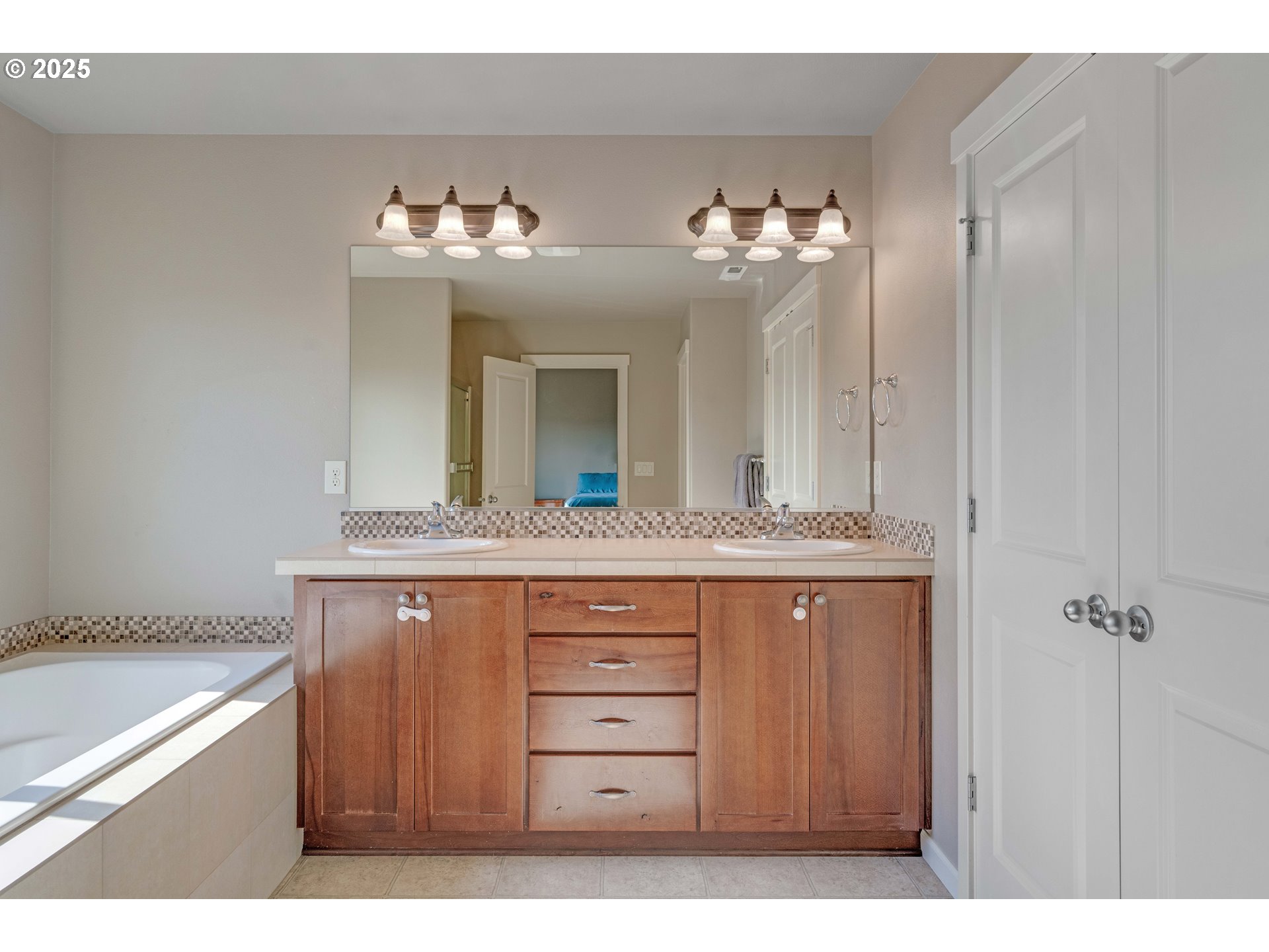 514 N 40TH AVE