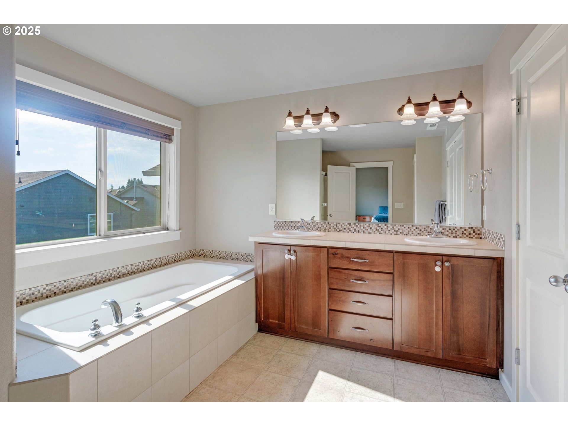 514 N 40TH AVE