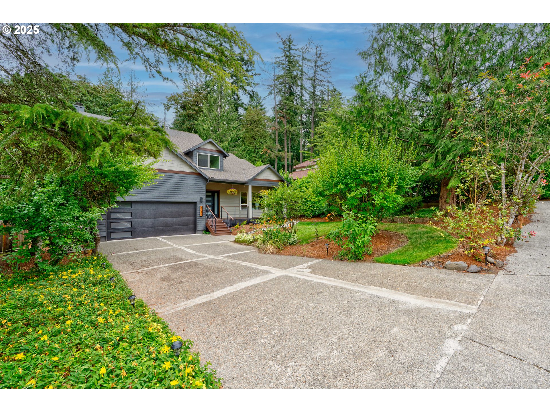 8616 SW 49TH AVE