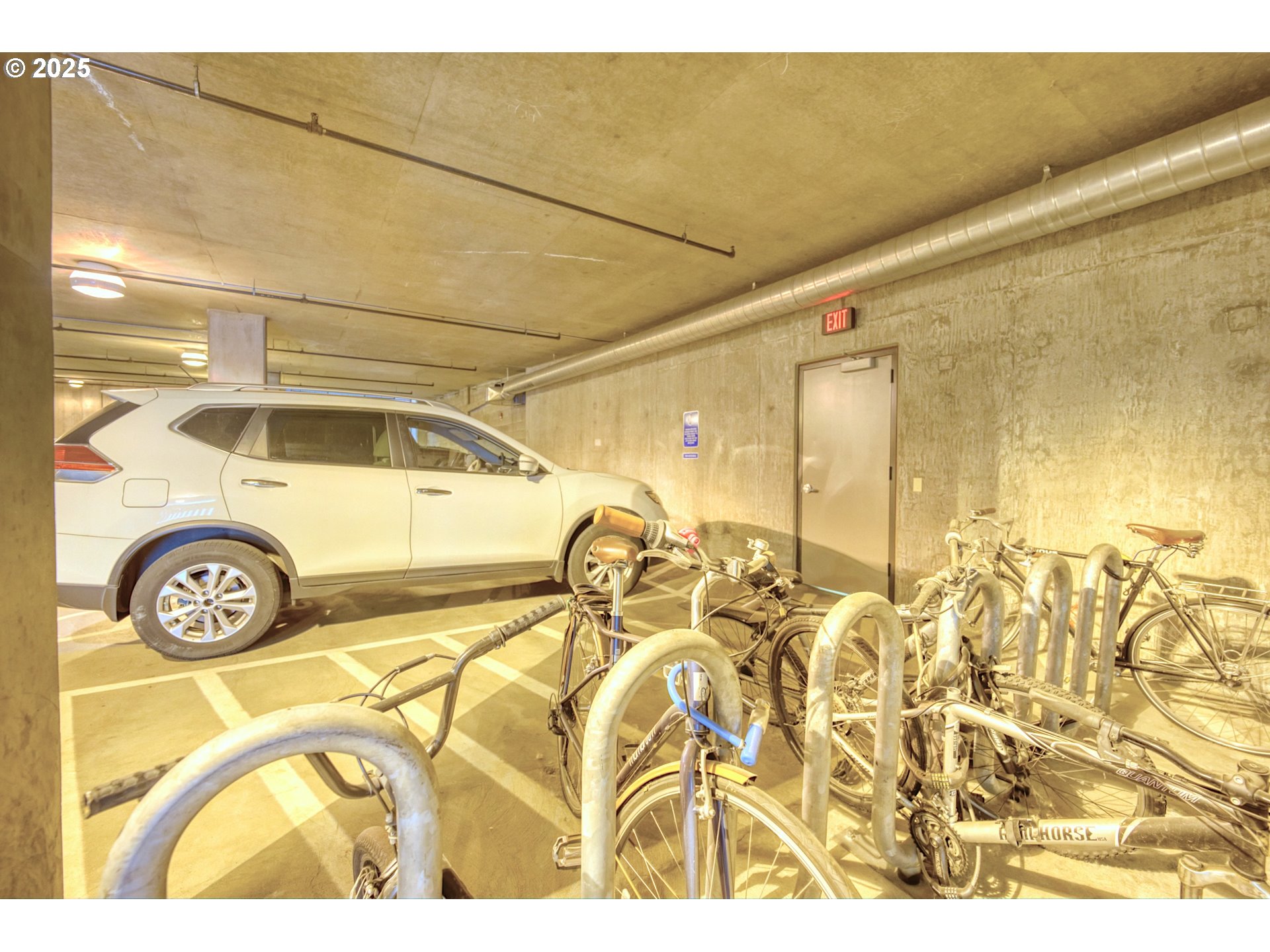 411 NW FLANDERS ST 607