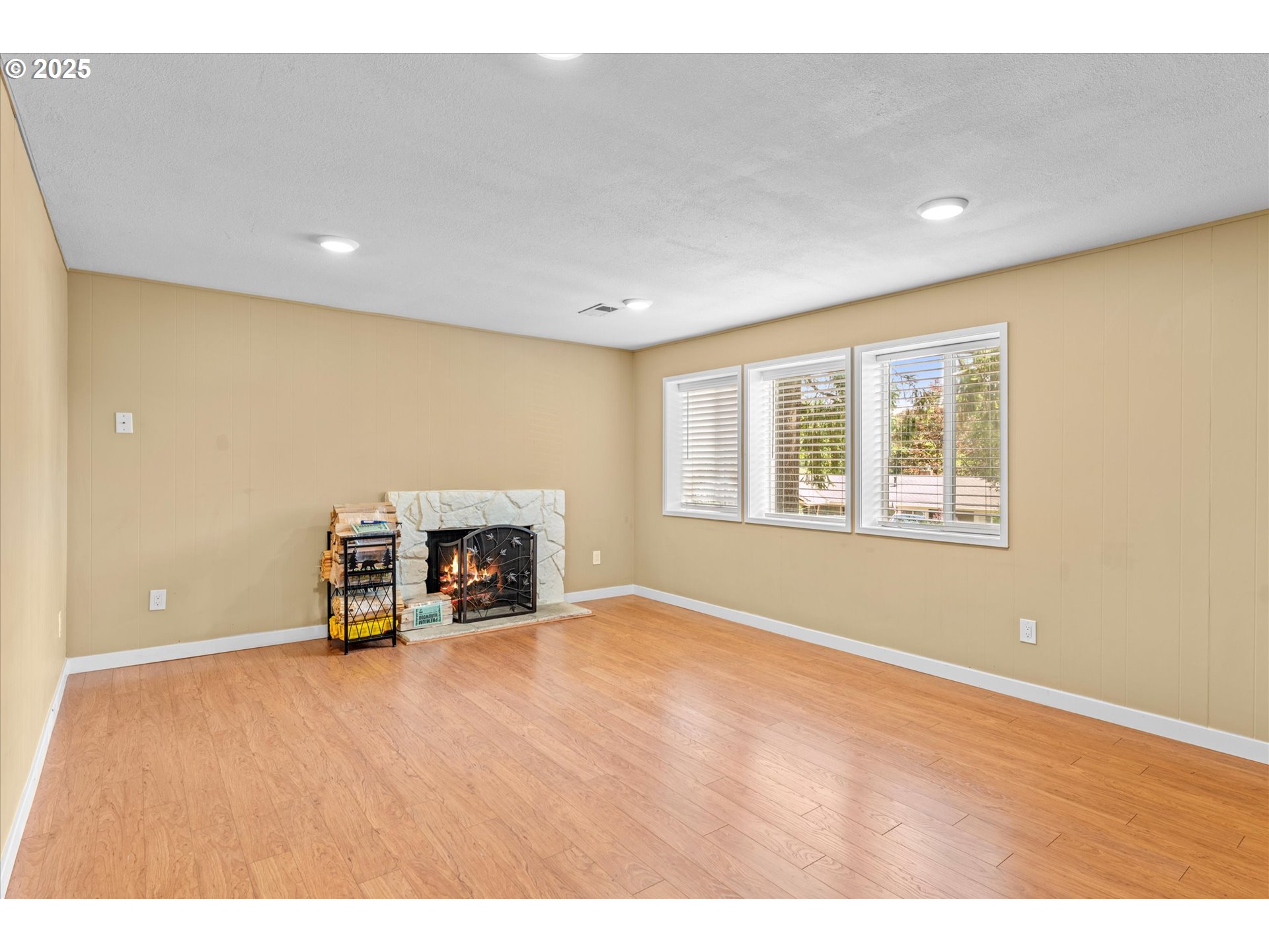 63 TOUCHSTONE