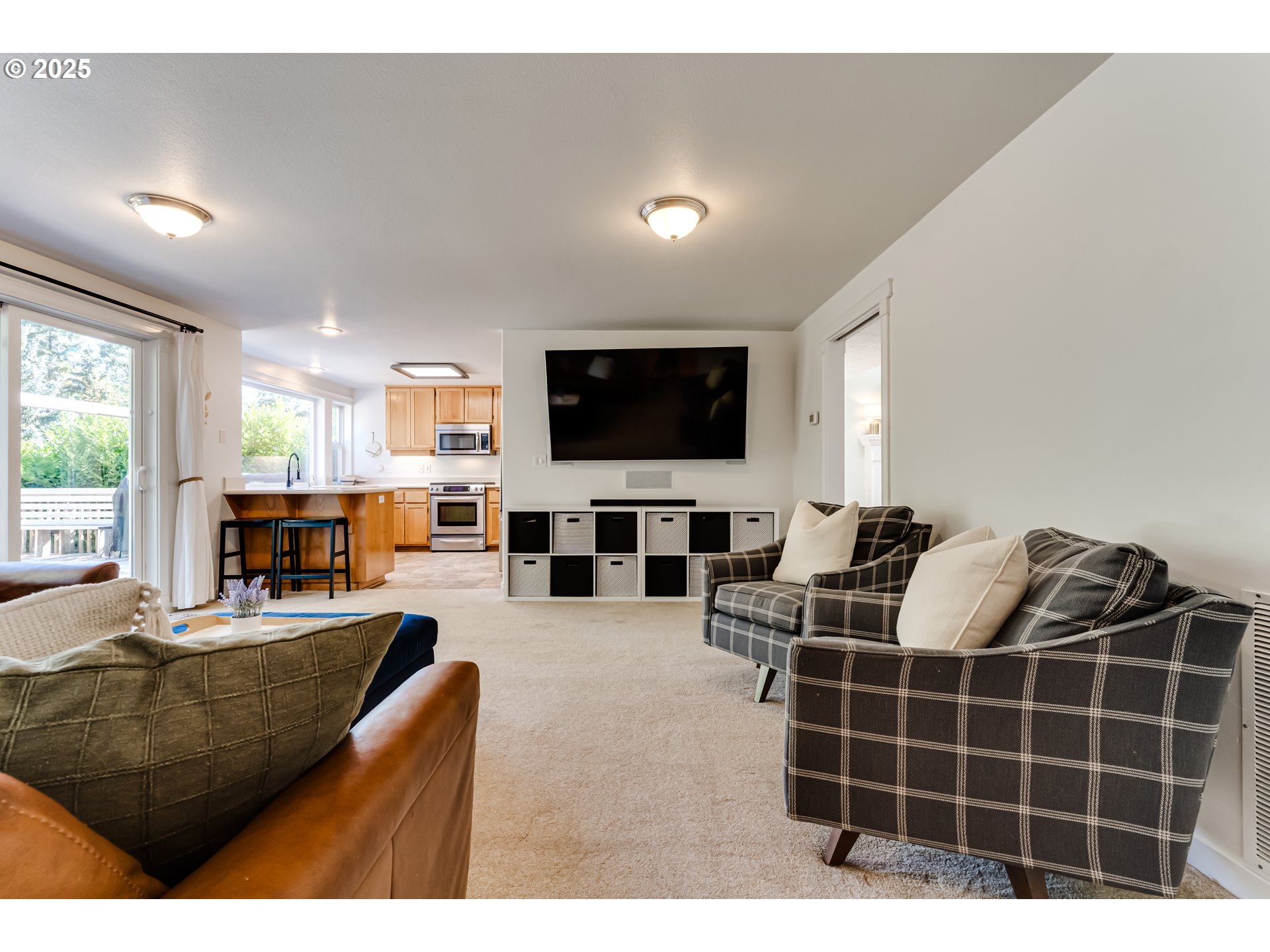 3896 ASHFORD DR