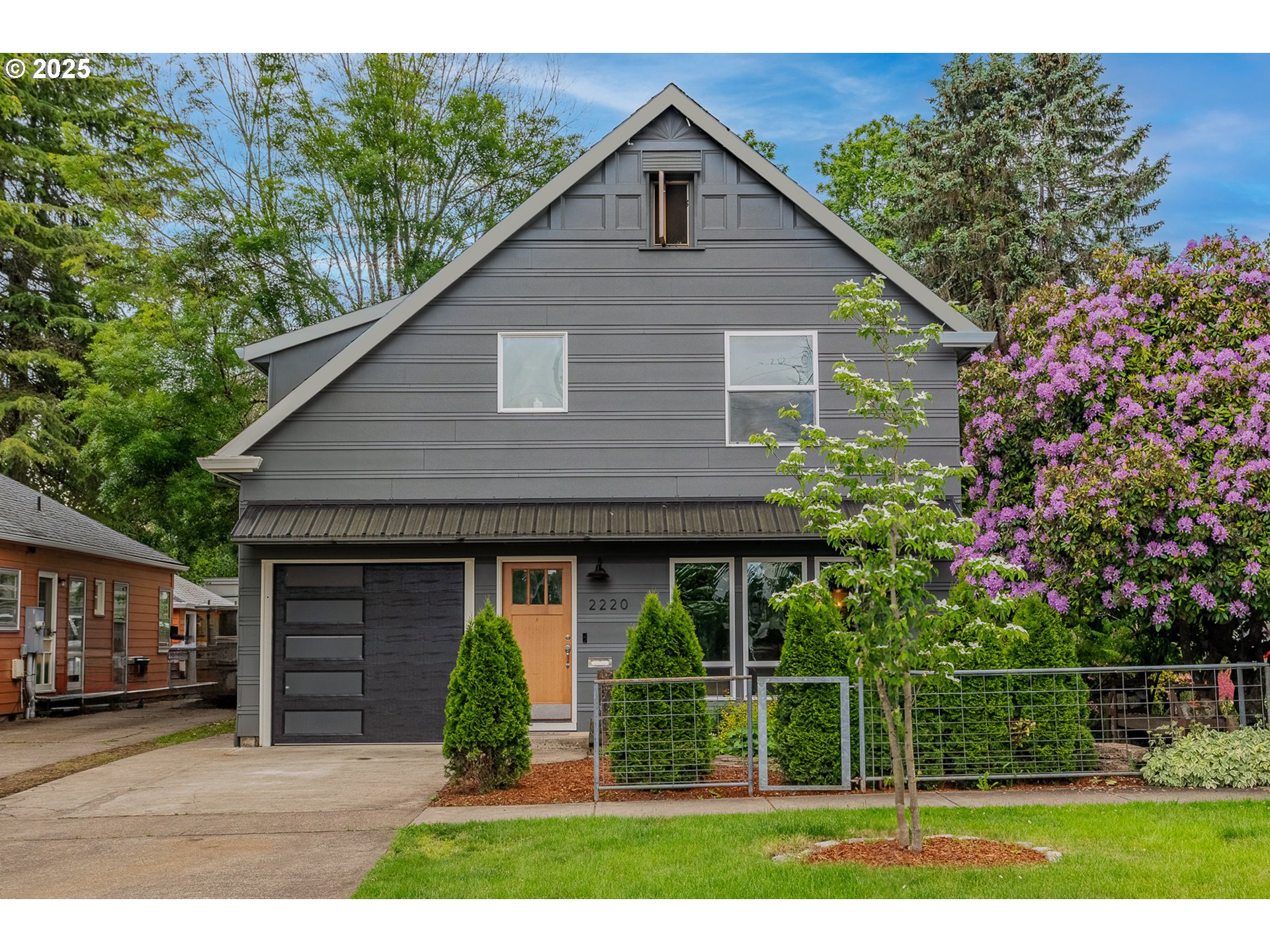 2220 17TH AVE