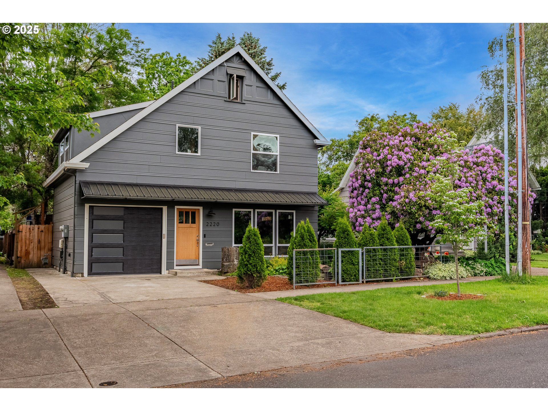 2220 17TH AVE