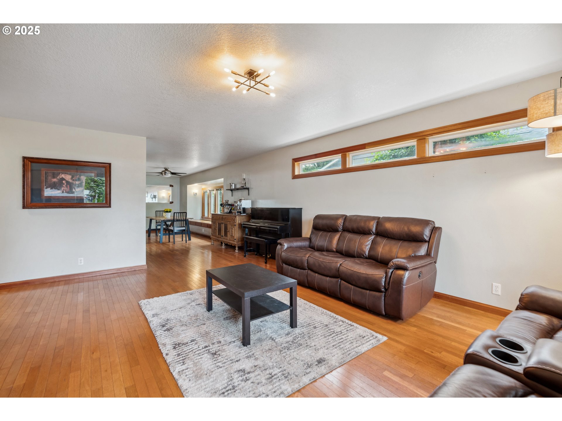 2220 17TH AVE