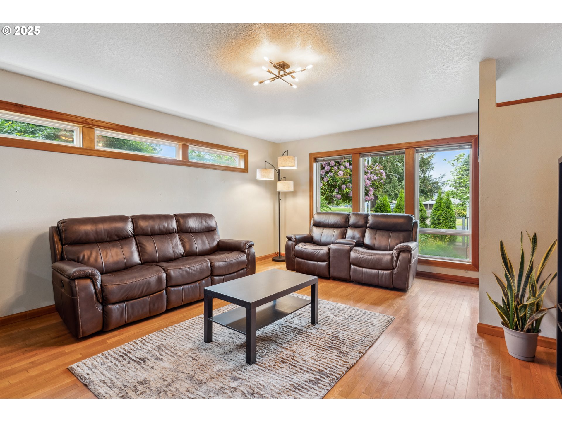 2220 17TH AVE