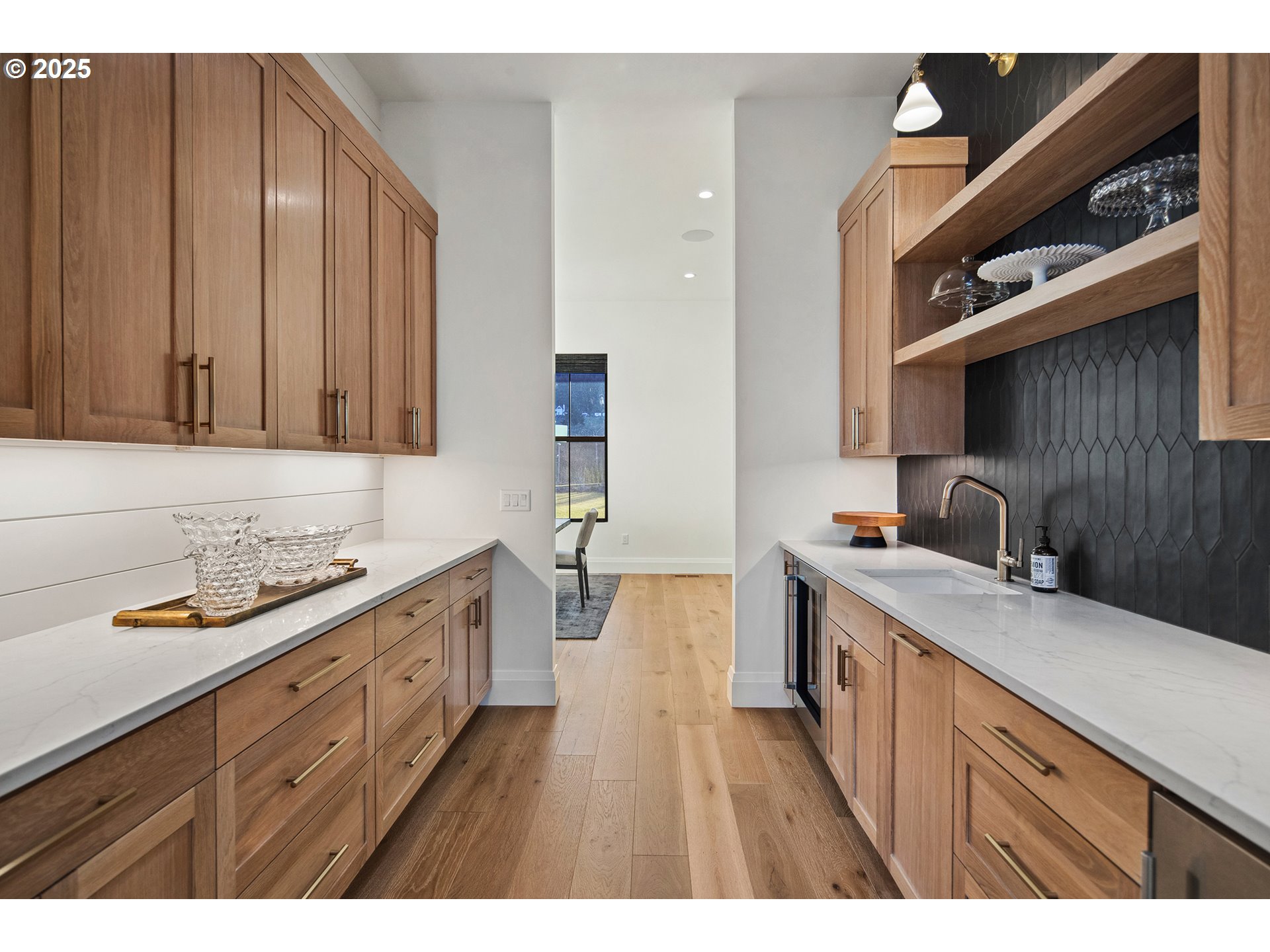 48493 NW Hillside RD