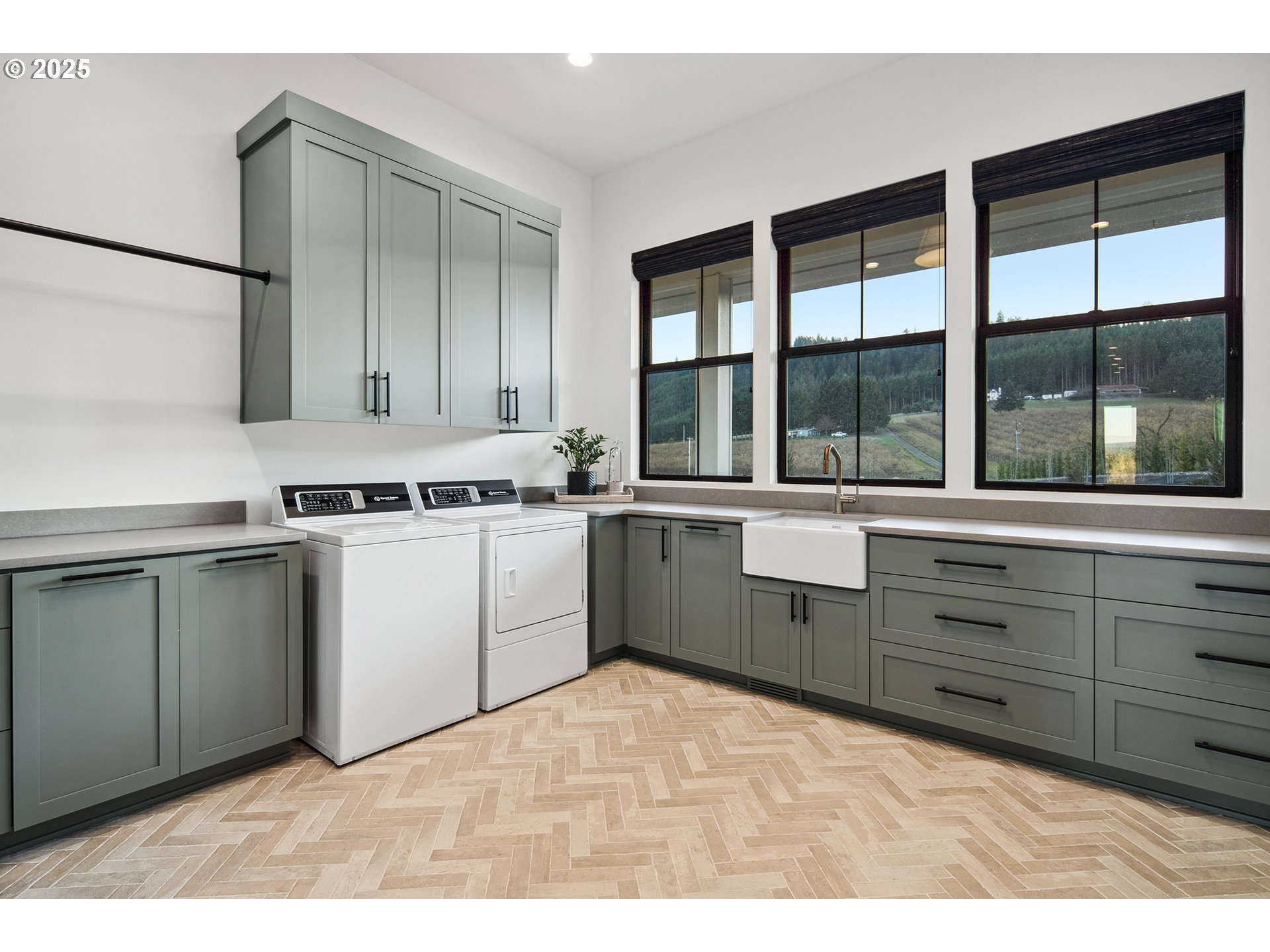 48493 NW Hillside RD