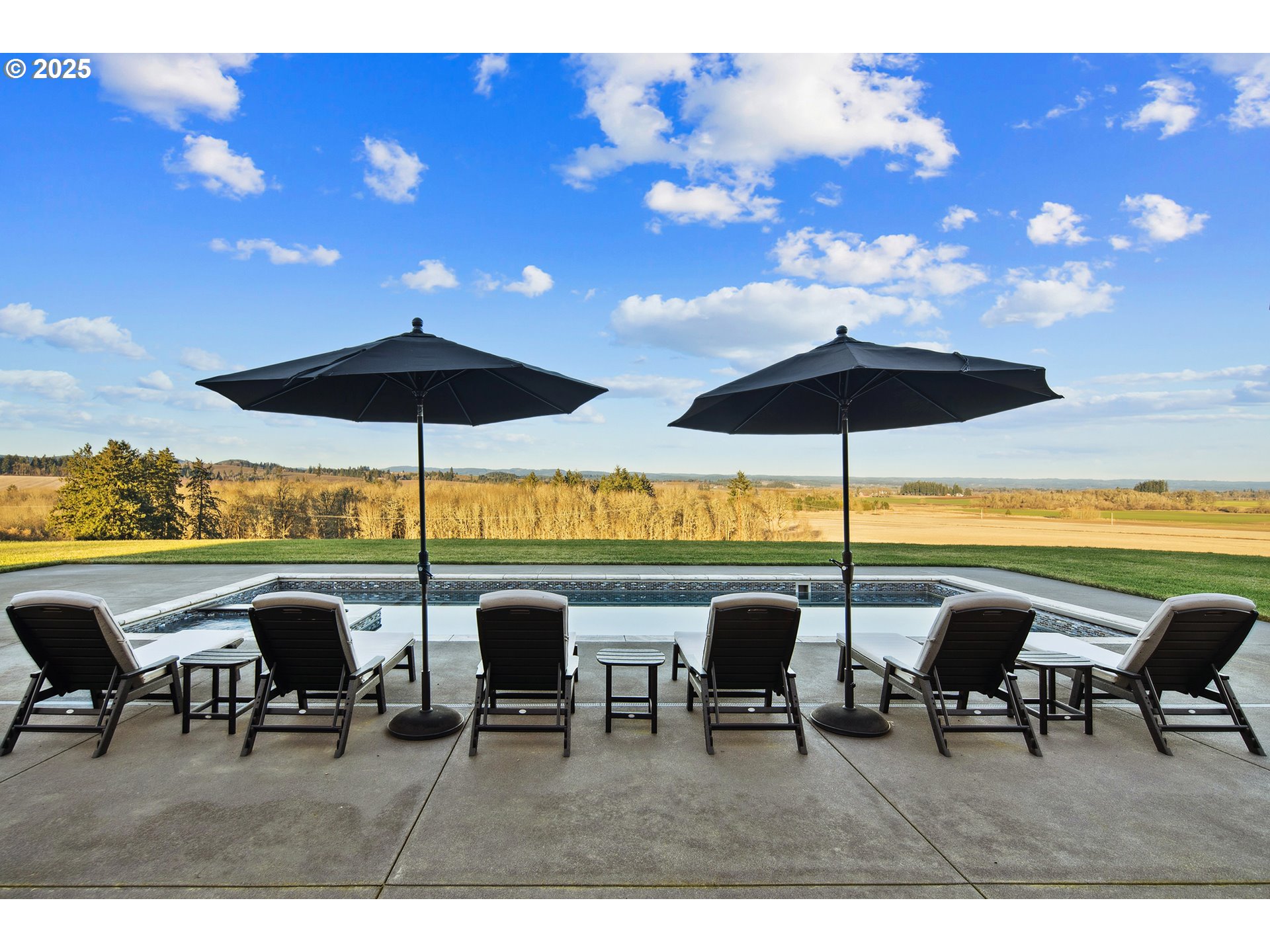 48493 NW Hillside RD