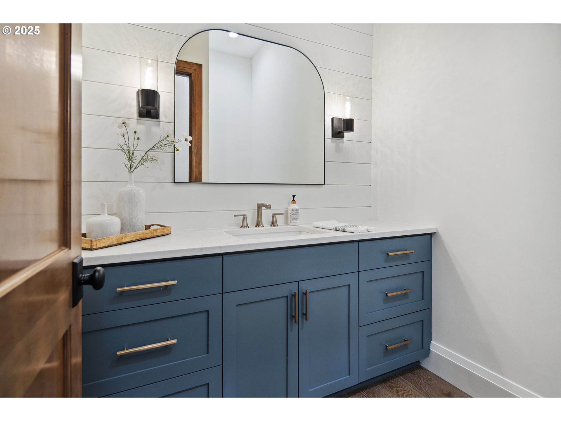 48493 NW Hillside RD