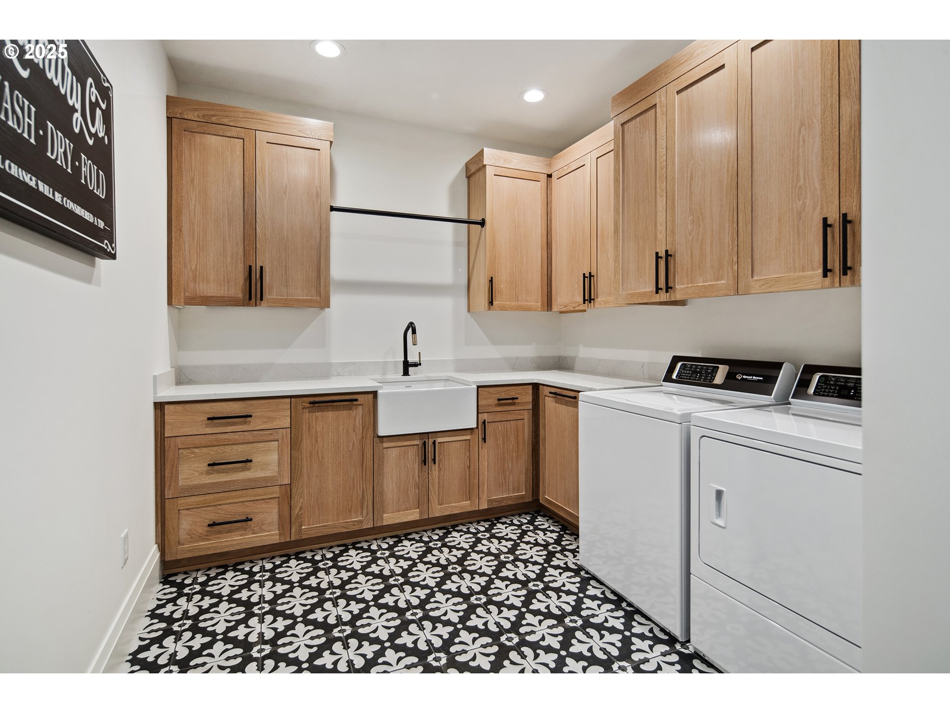 48493 NW Hillside RD